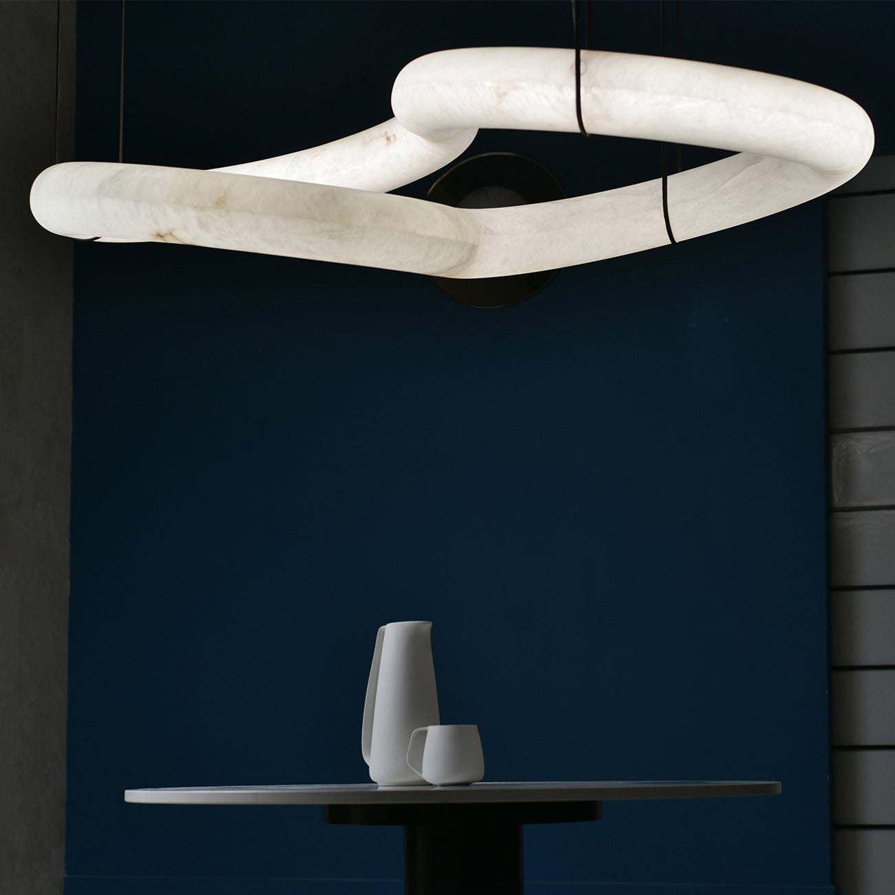 Mithos Curved Alabaster Pendant Light-Neutral Decor
