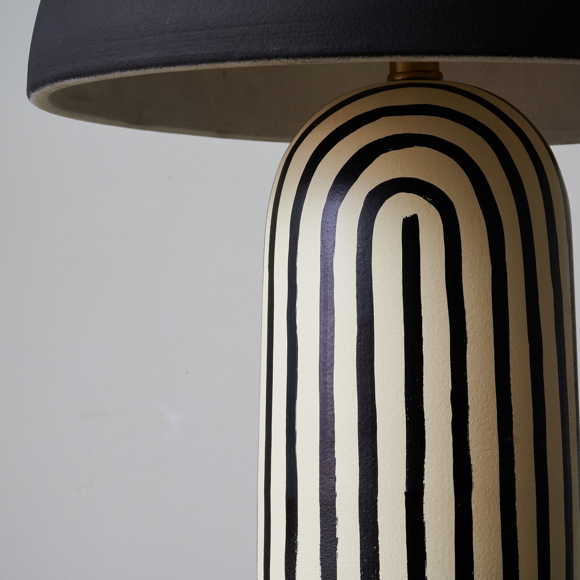 Moxyn Minimalist Ceramics Table Lamp-Neutral Decor