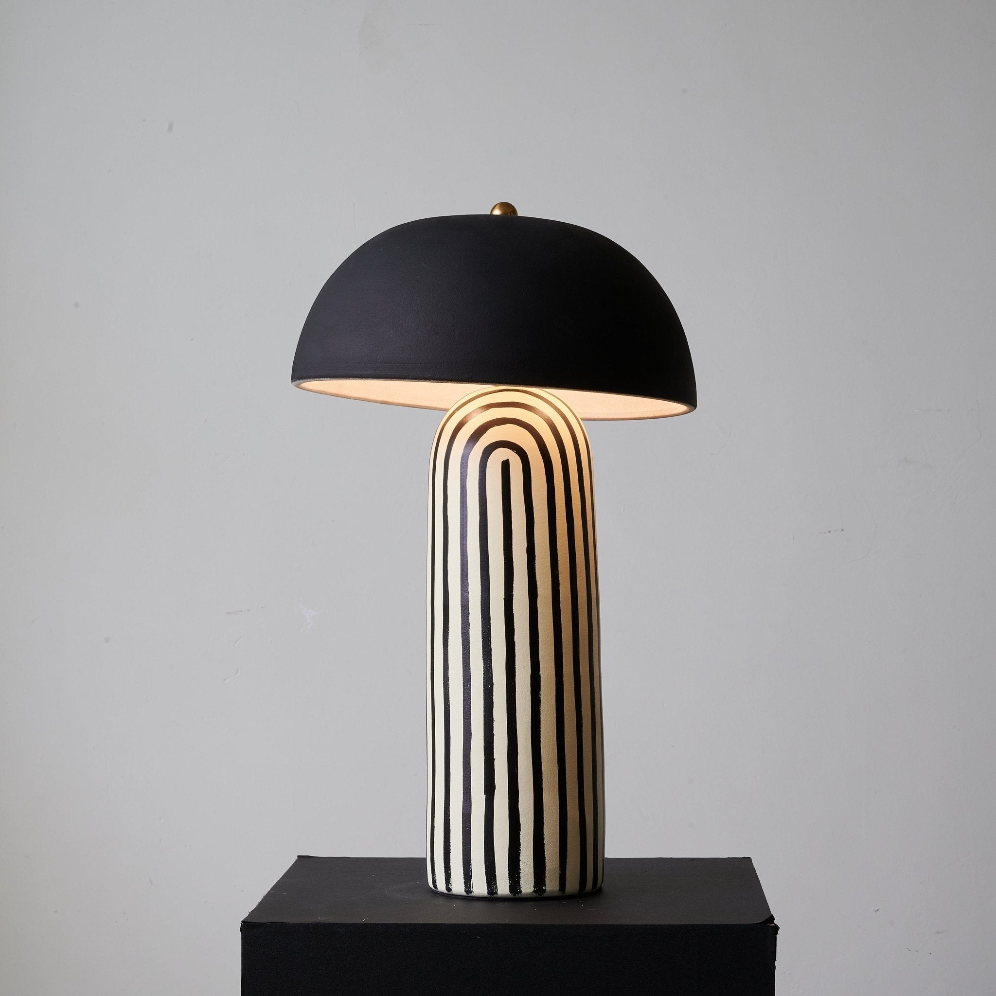Moxyn Minimalist Ceramics Table Lamp-Neutral Decor