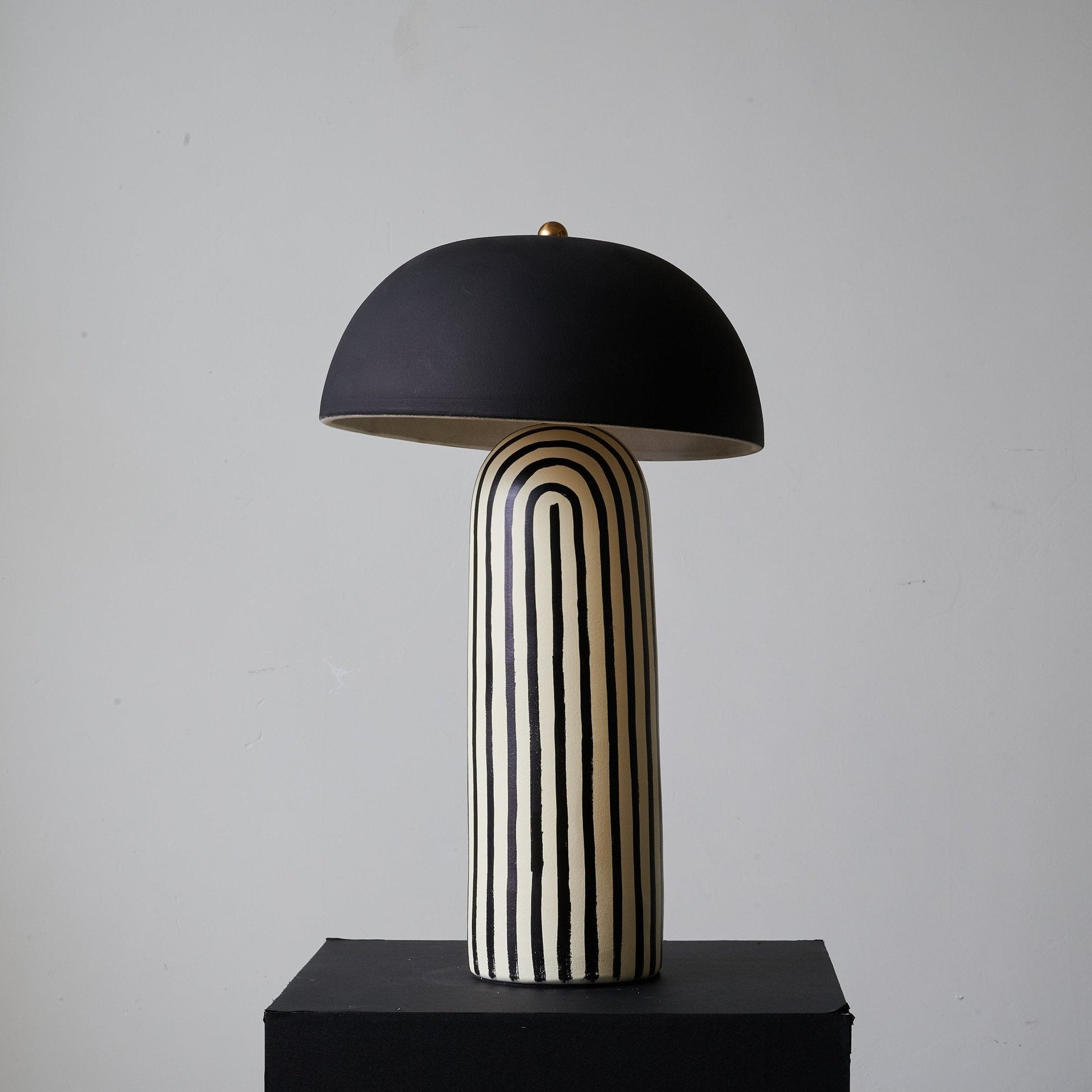 Moxyn Minimalist Ceramics Table Lamp-Neutral Decor