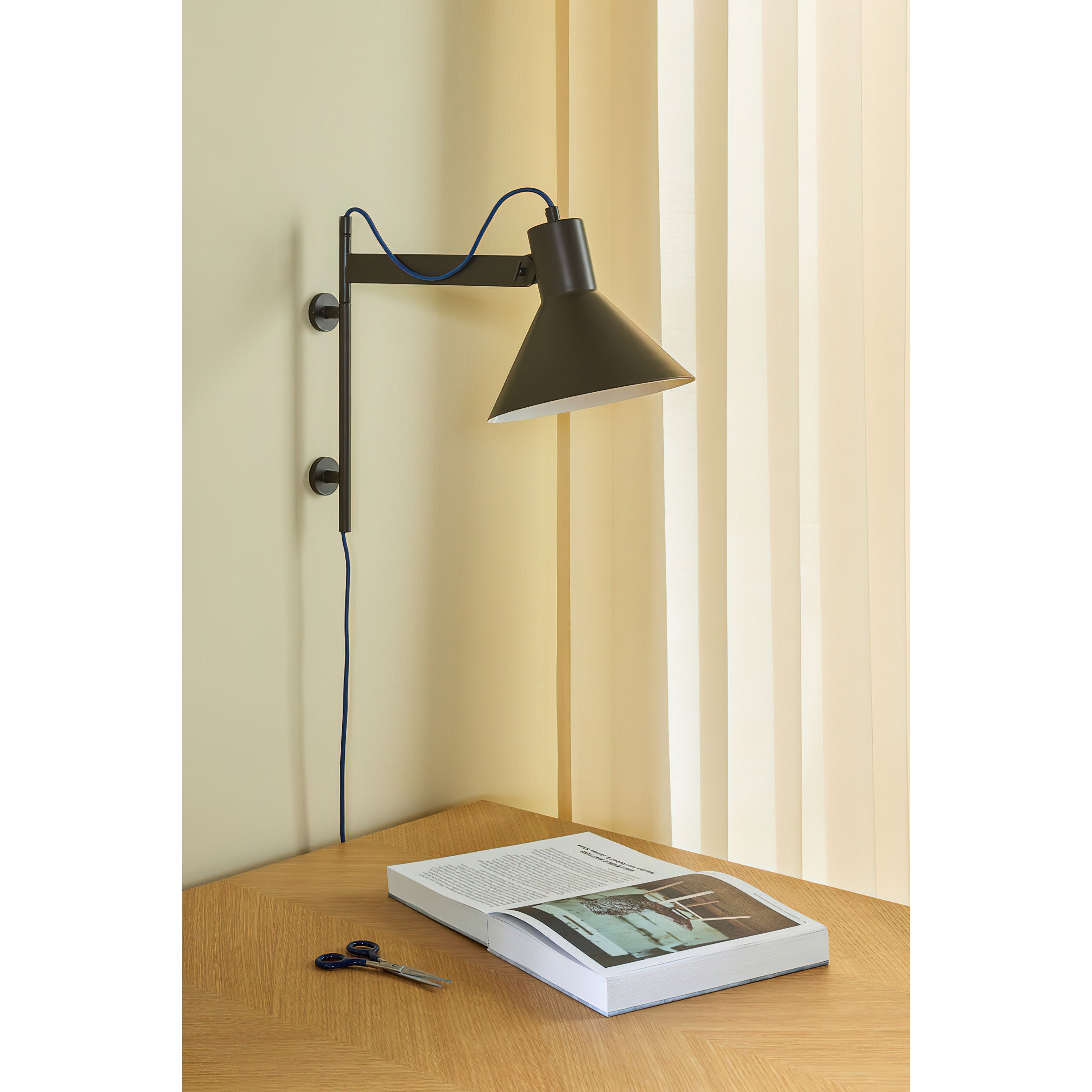 Elara Wall Lamp