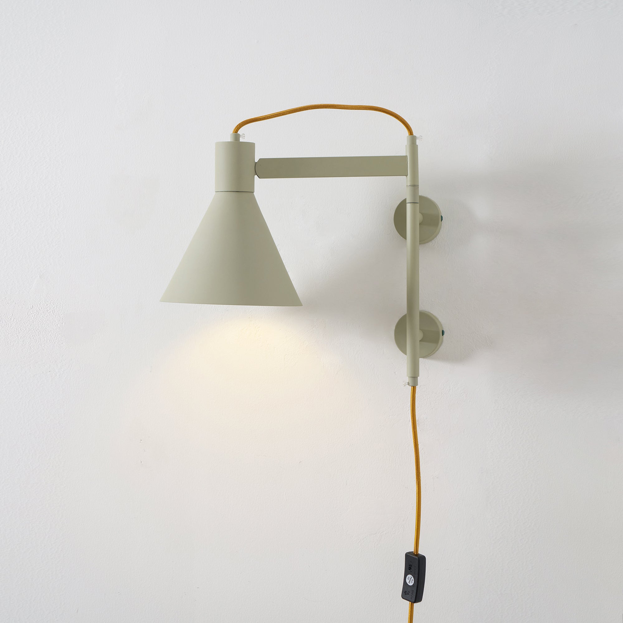 Elara Wall Lamp
