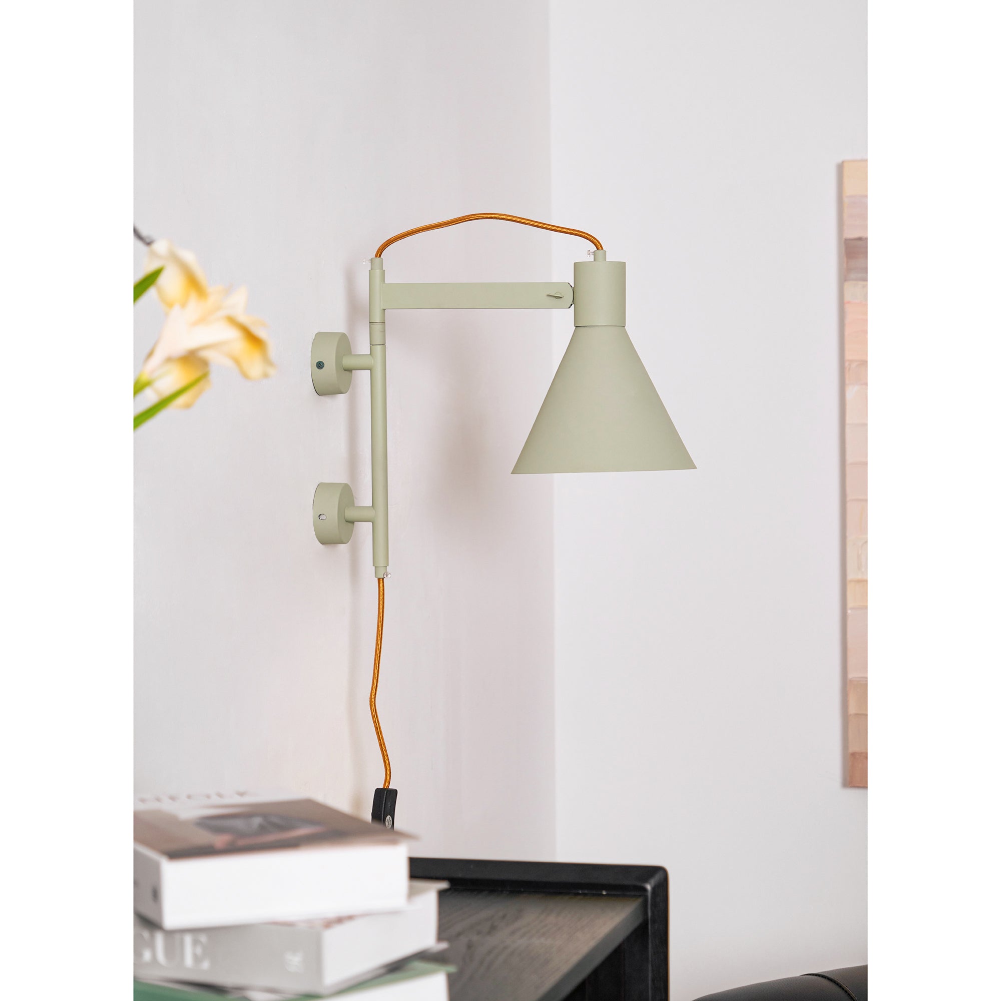 Elara Wall Lamp