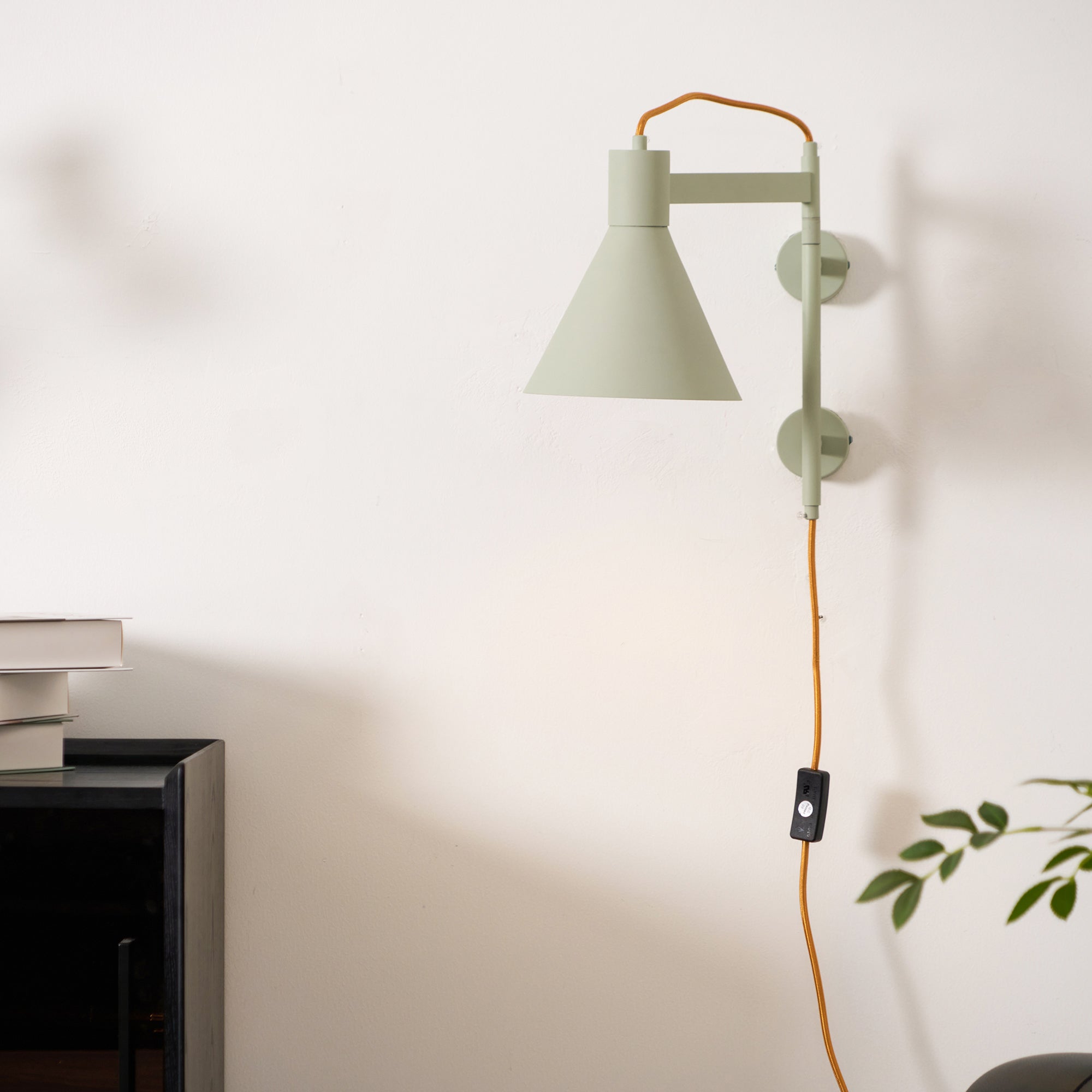 Elara Wall Lamp