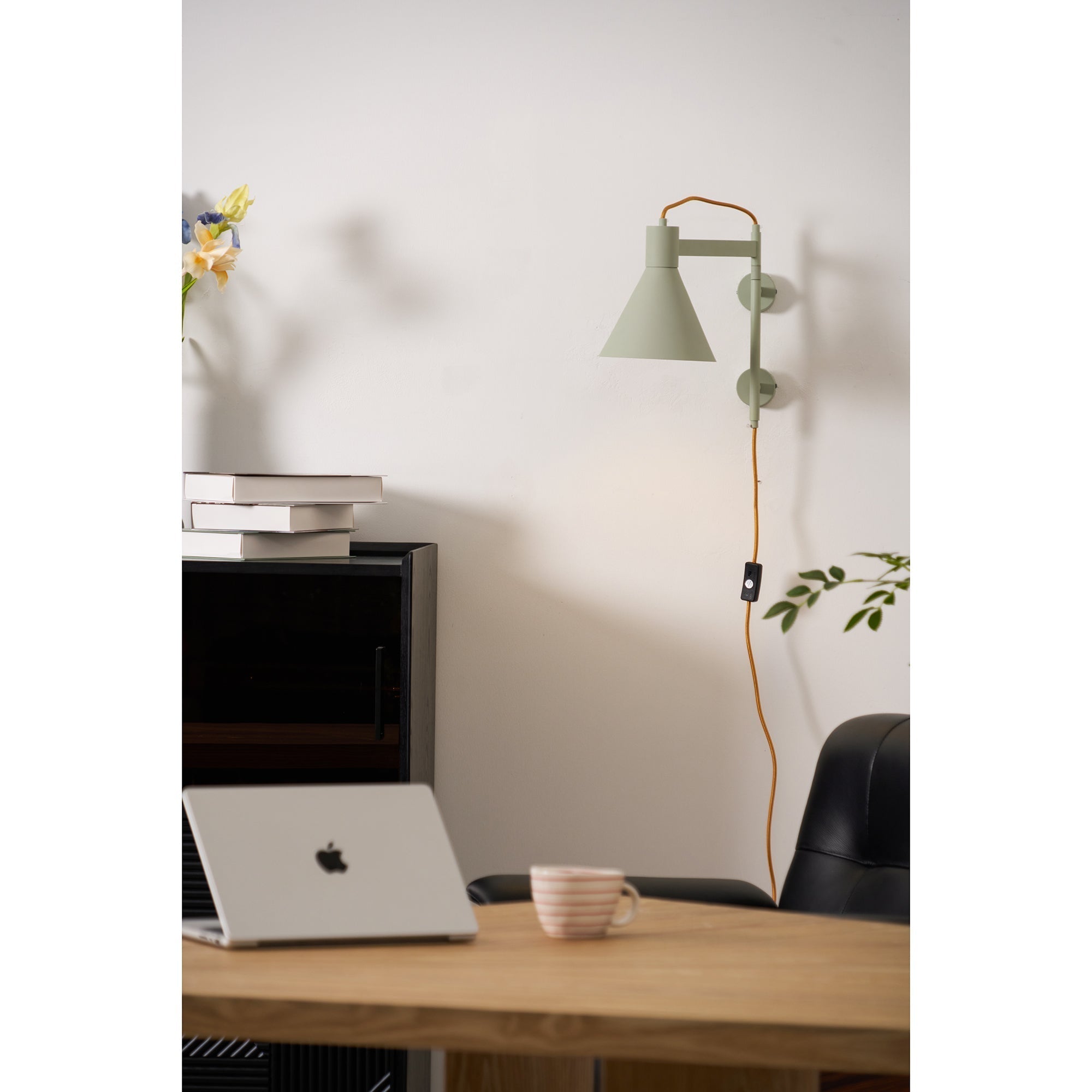 Elara Wall Lamp