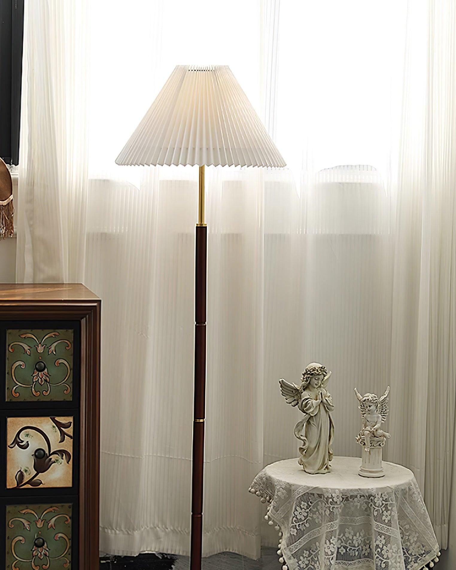 Elara Floor Lamp