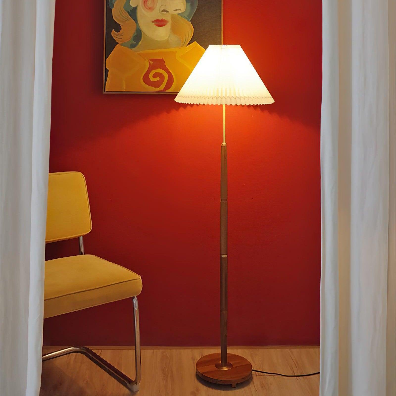 Elara Floor Lamp