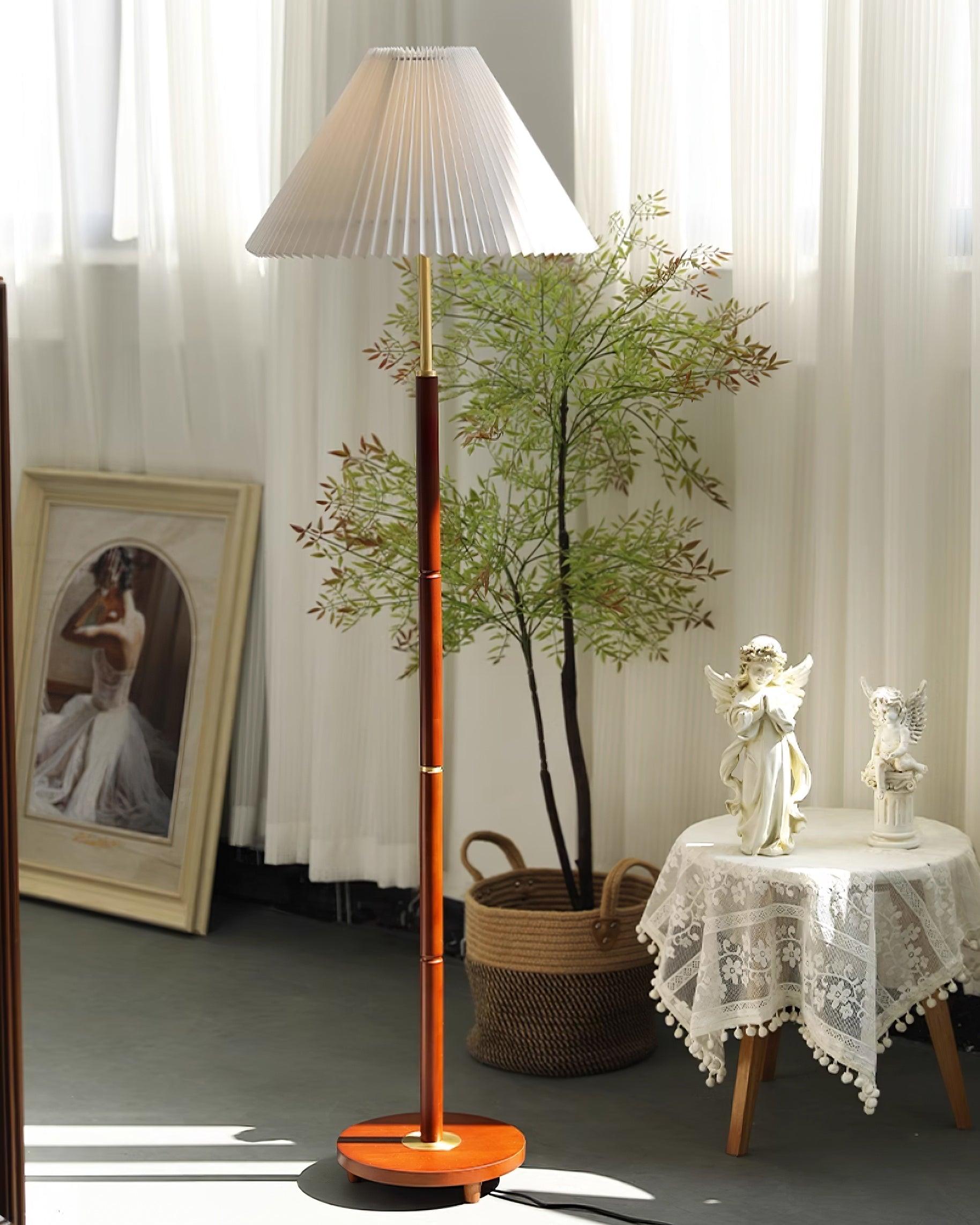 Elara Floor Lamp