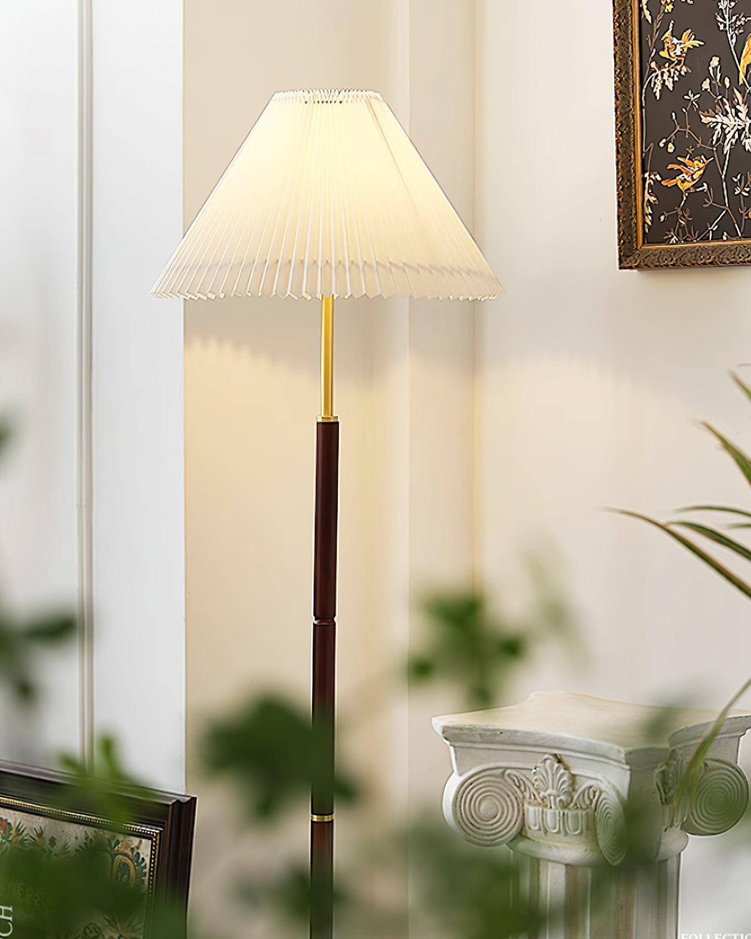 Elara Floor Lamp