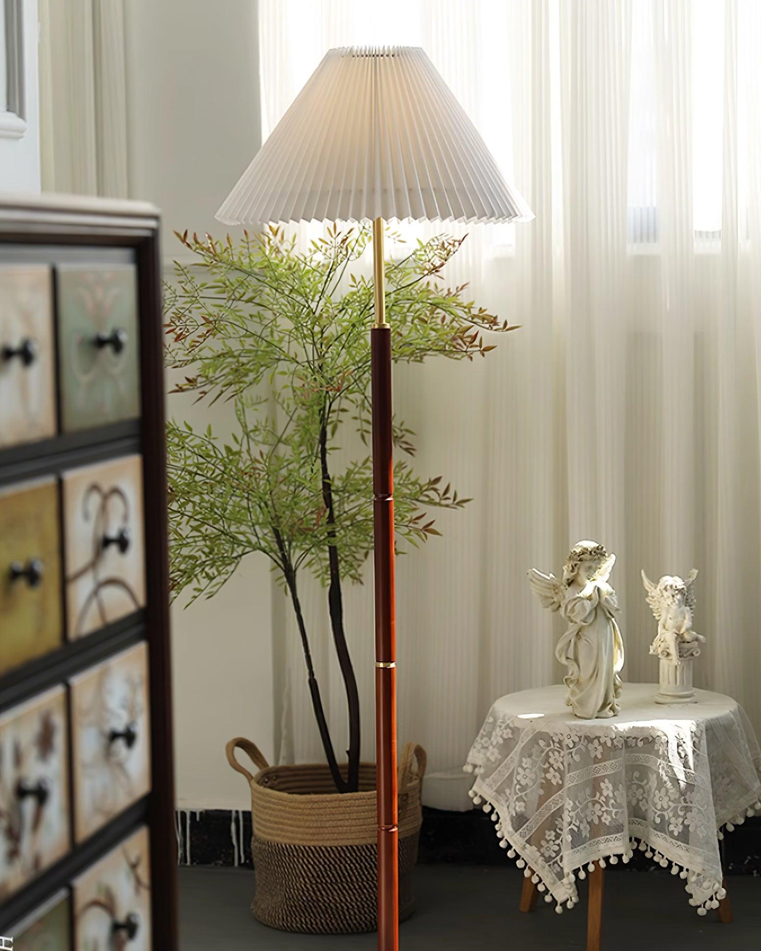 Elara Floor Lamp