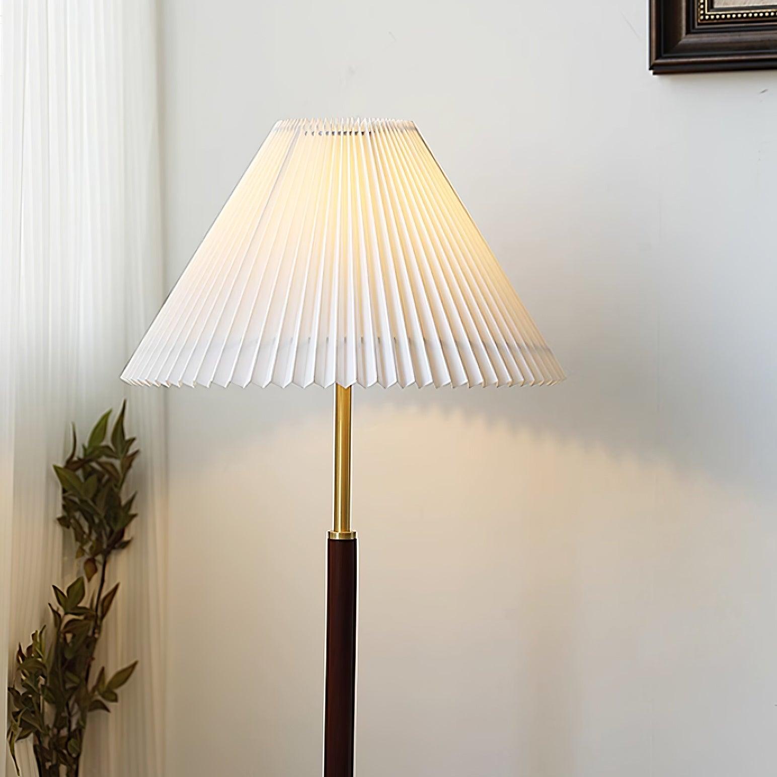 Elara Floor Lamp