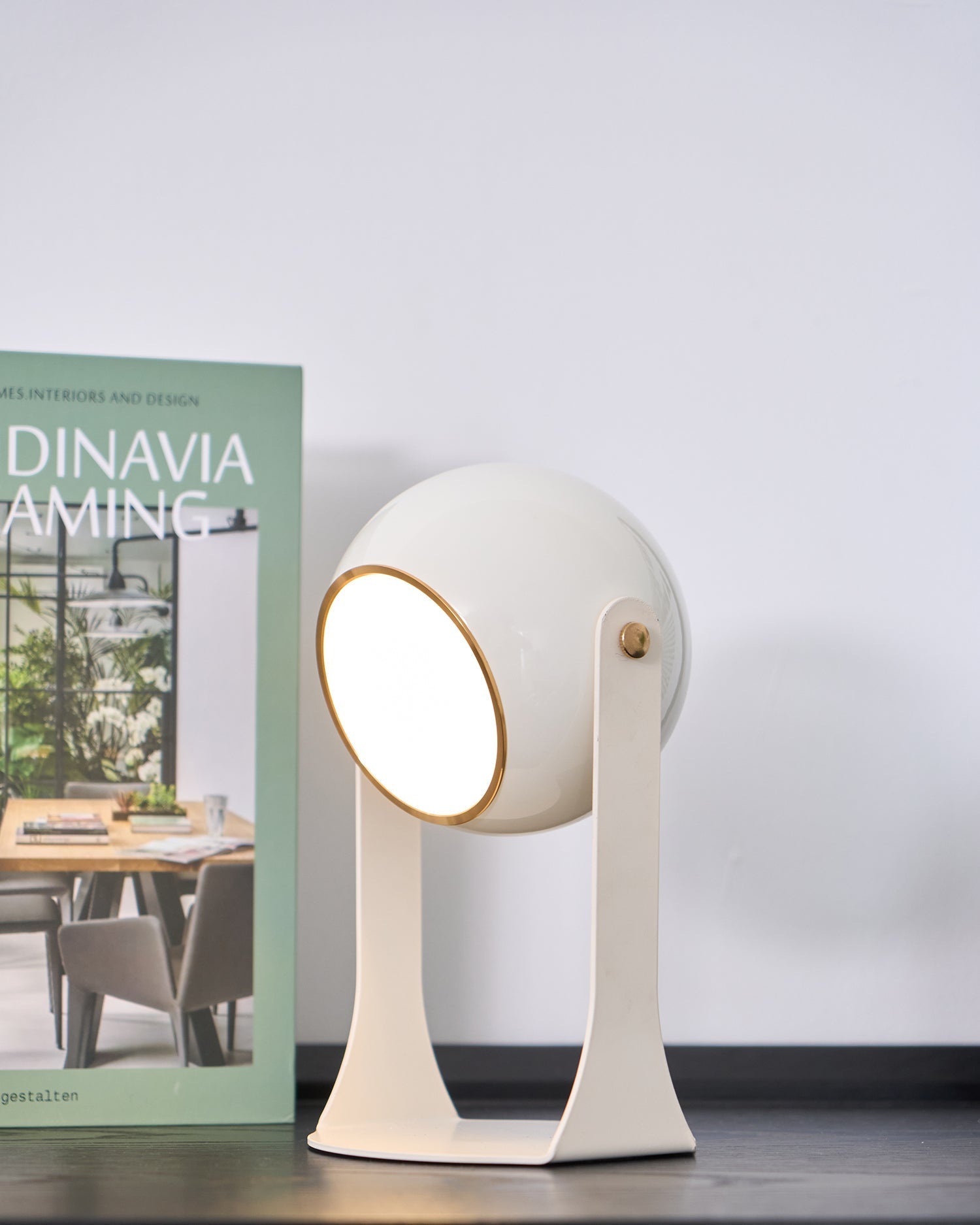 Ulsken Acrylic Minimalist Table Lamp-Neutral Decor