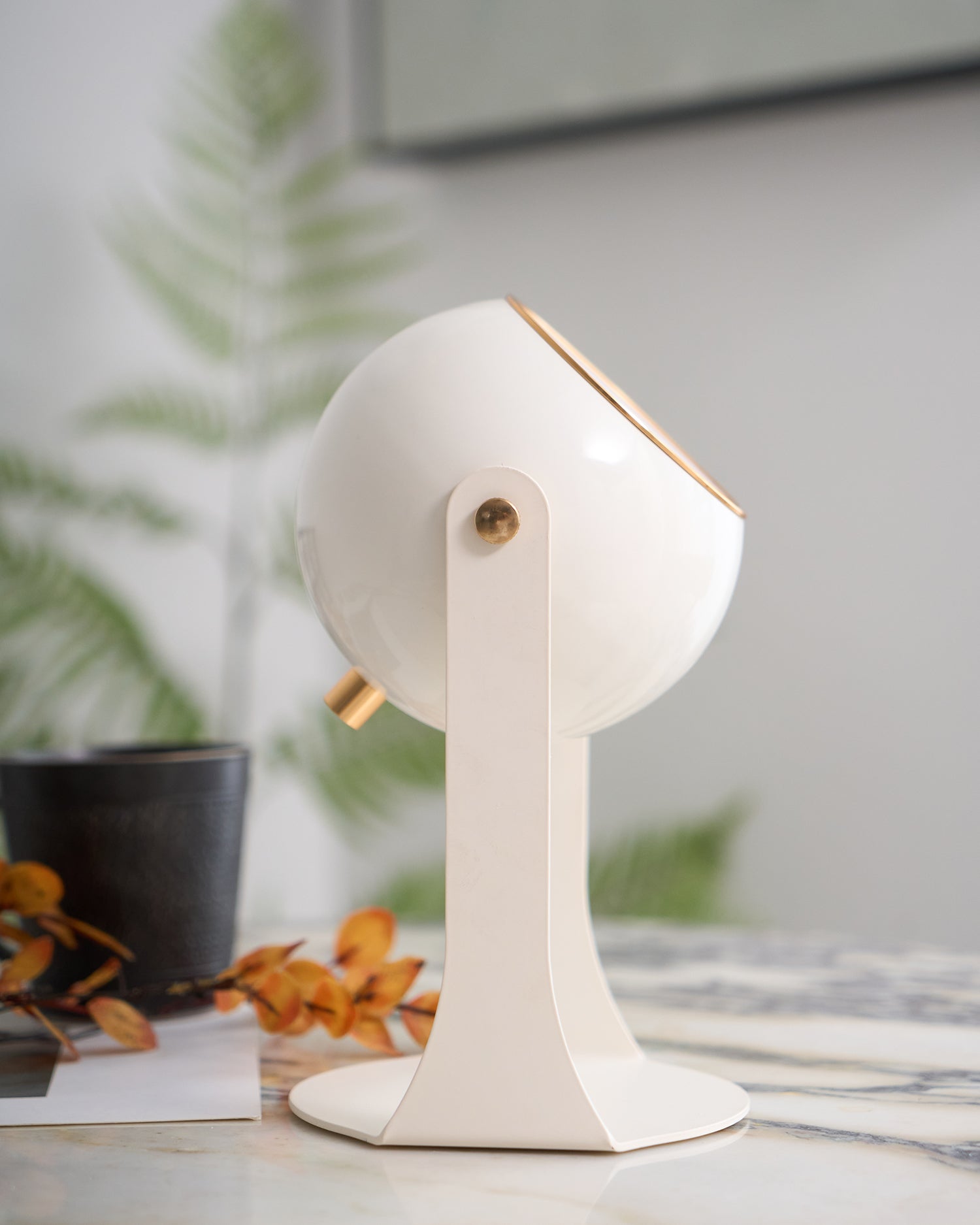 Ulsken Acrylic Minimalist Table Lamp-Neutral Decor