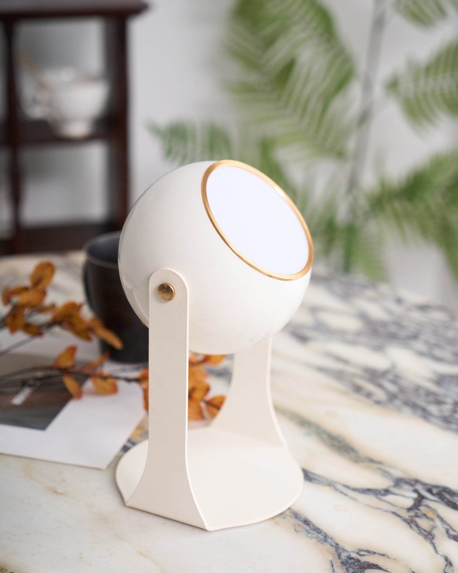 Ulsken Acrylic Minimalist Table Lamp-Neutral Decor