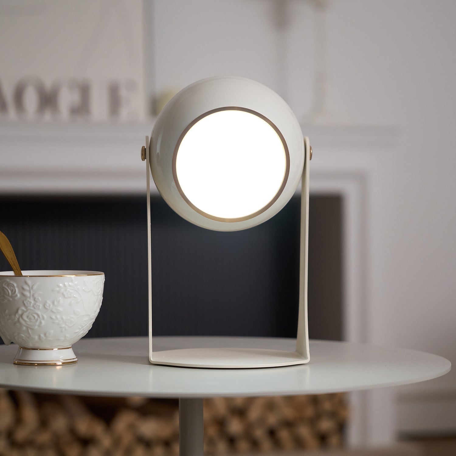 Ulsken Acrylic Minimalist Table Lamp-Neutral Decor