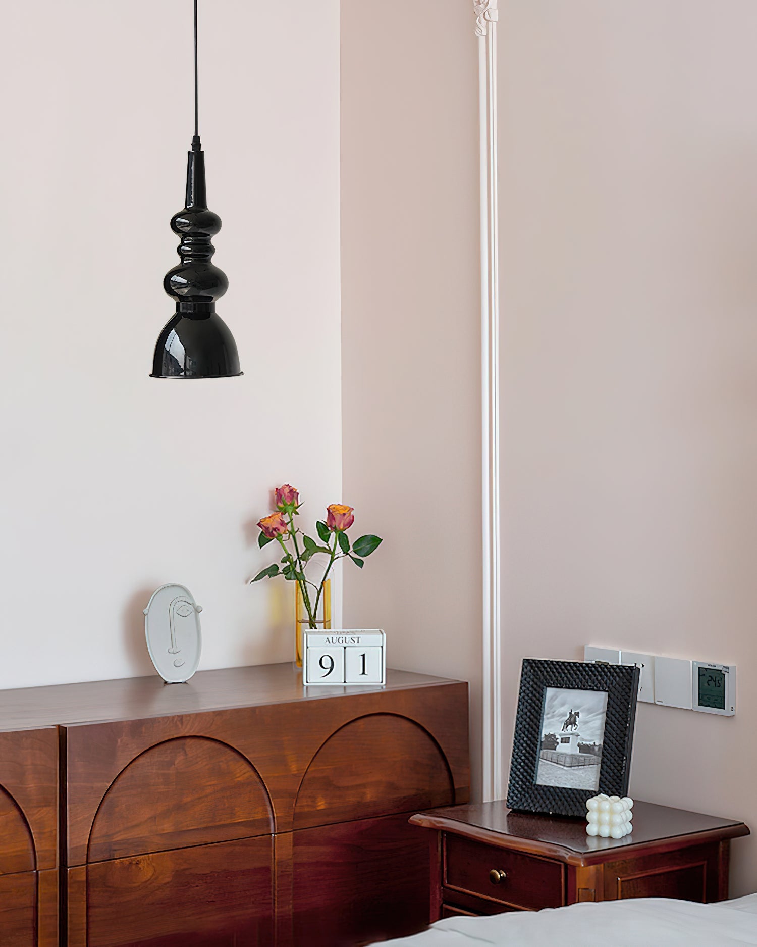 Hven Nordic Art Noir Pendant Light-Neutral Decor