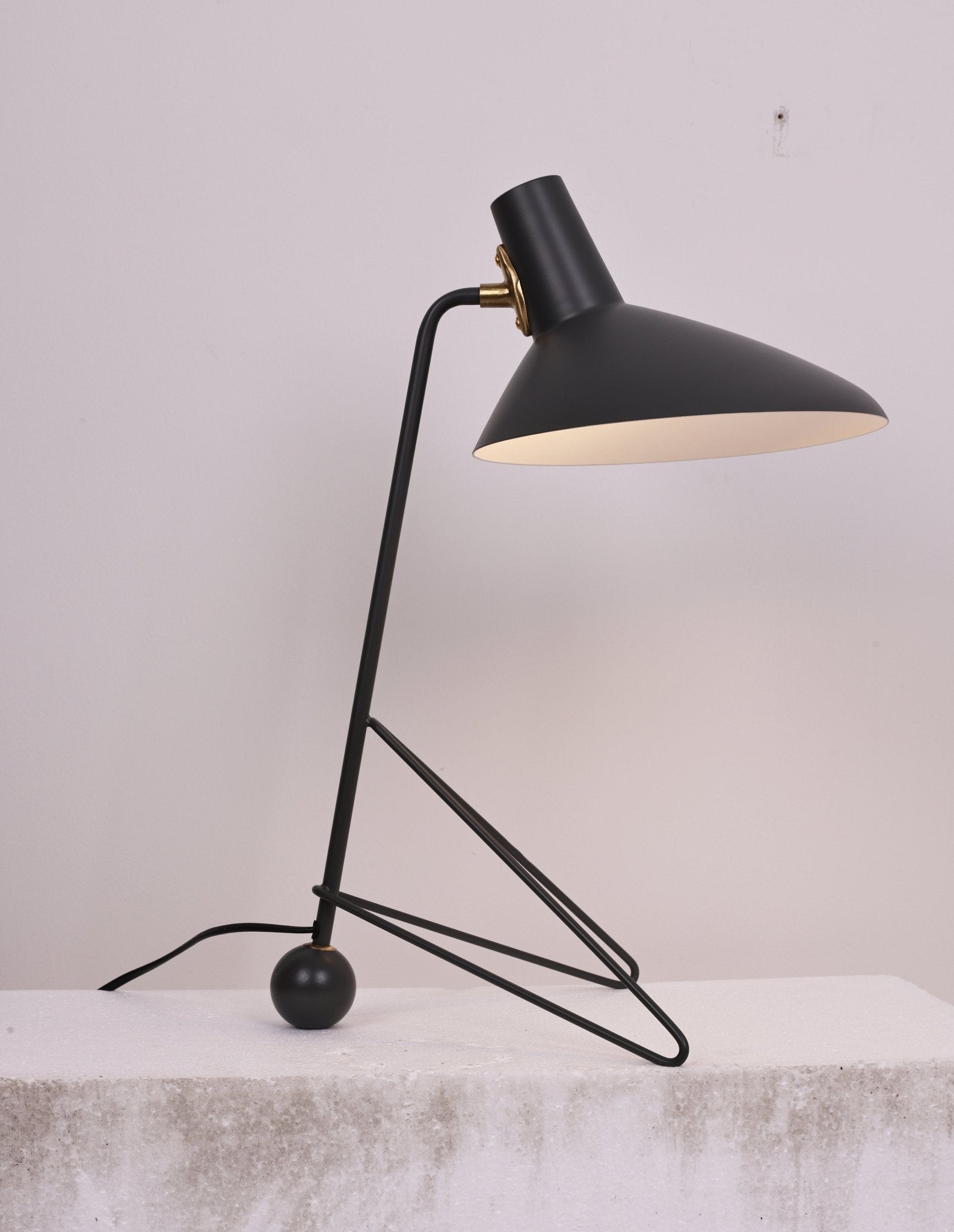 Pivot Industrial Table Lamp-Neutral Decor