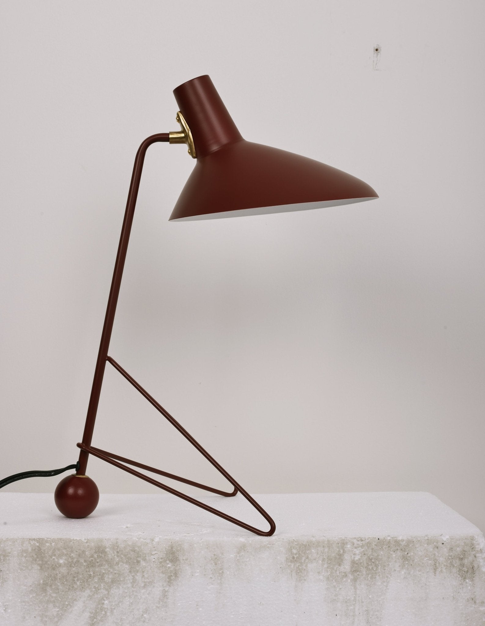 Pivot Industrial Table Lamp-Neutral Decor