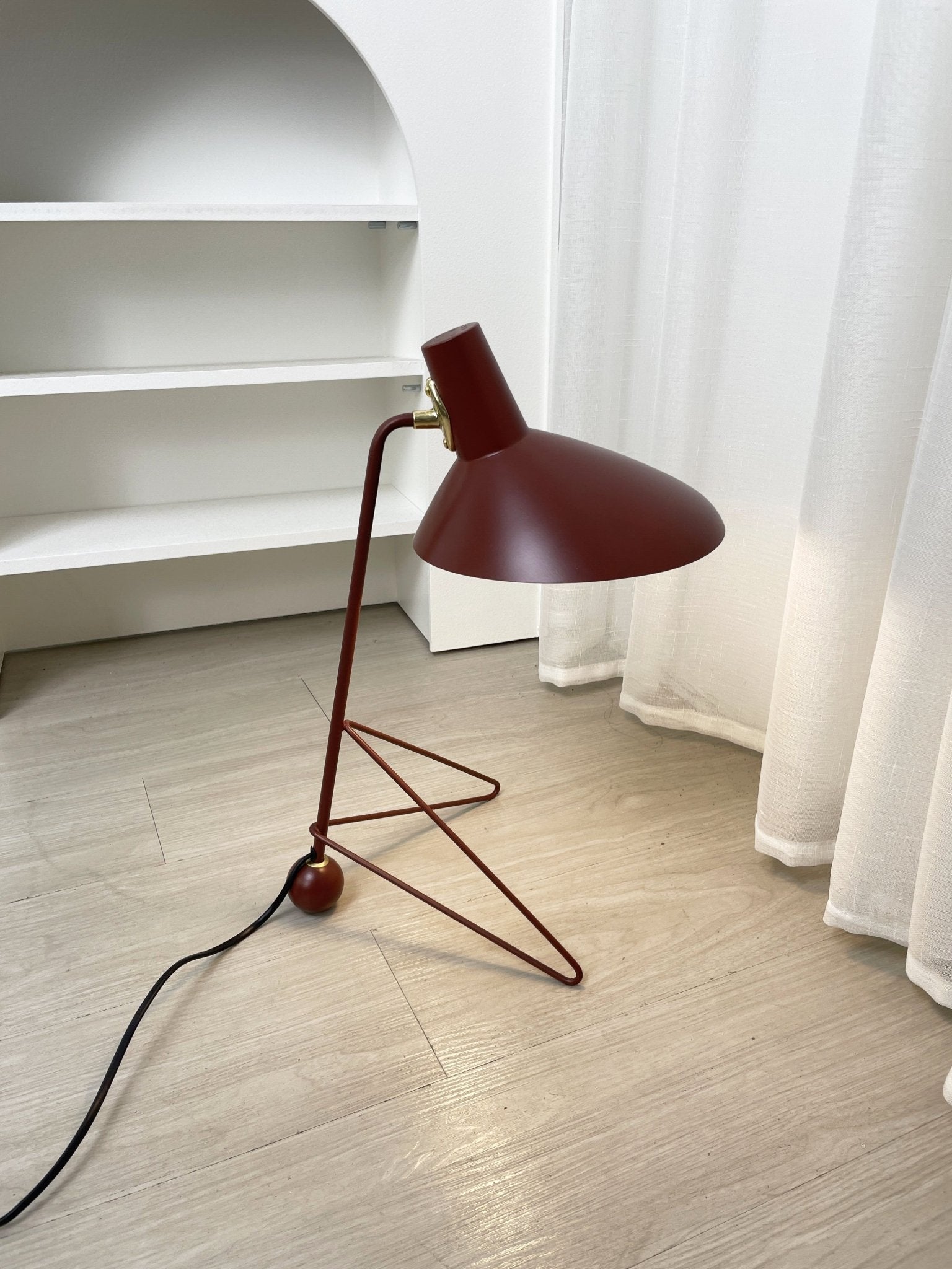 Pivot Industrial Table Lamp-Neutral Decor