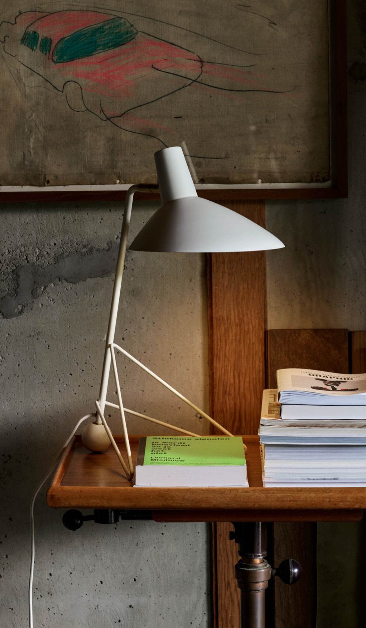Pivot Industrial Table Lamp-Neutral Decor