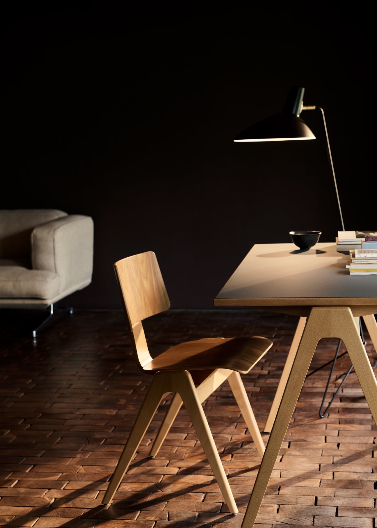 Pivot Industrial Table Lamp-Neutral Decor