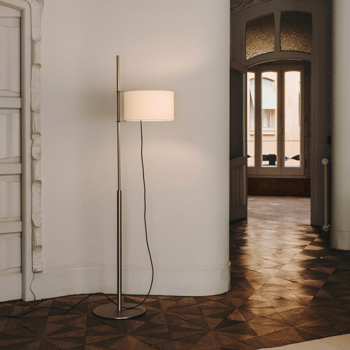 Vindis Wood Fabric Floor Lamp-Neutral Decor