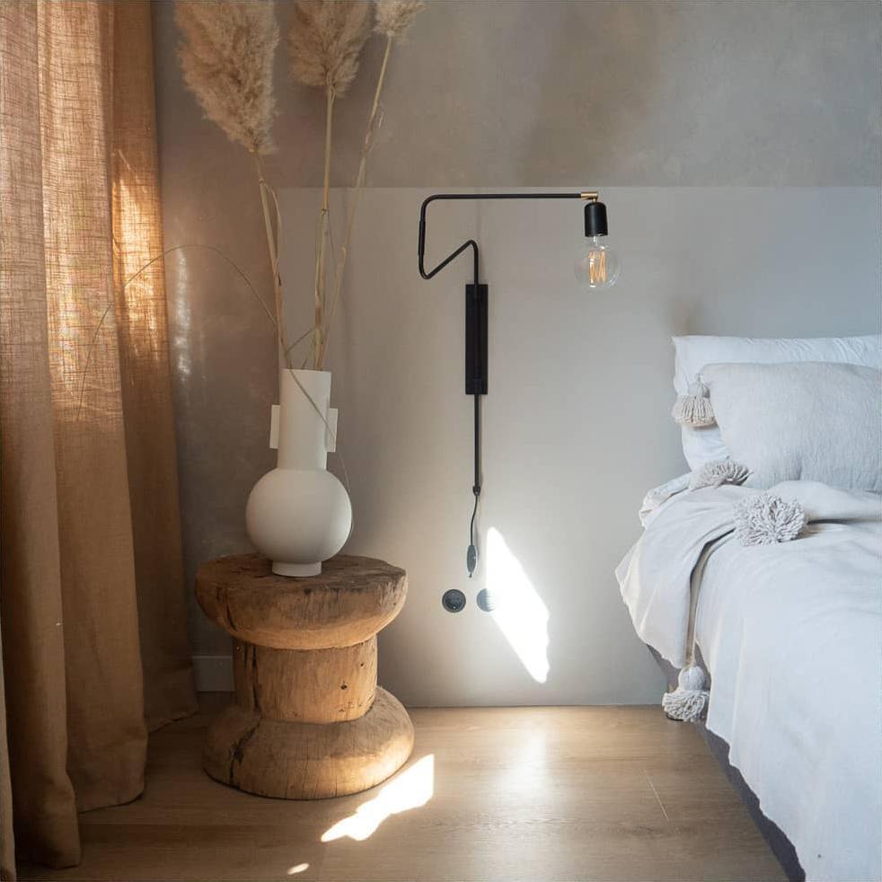 Elsoreth Modern Minimalist Swing Wall Lamp-Neutral Decor