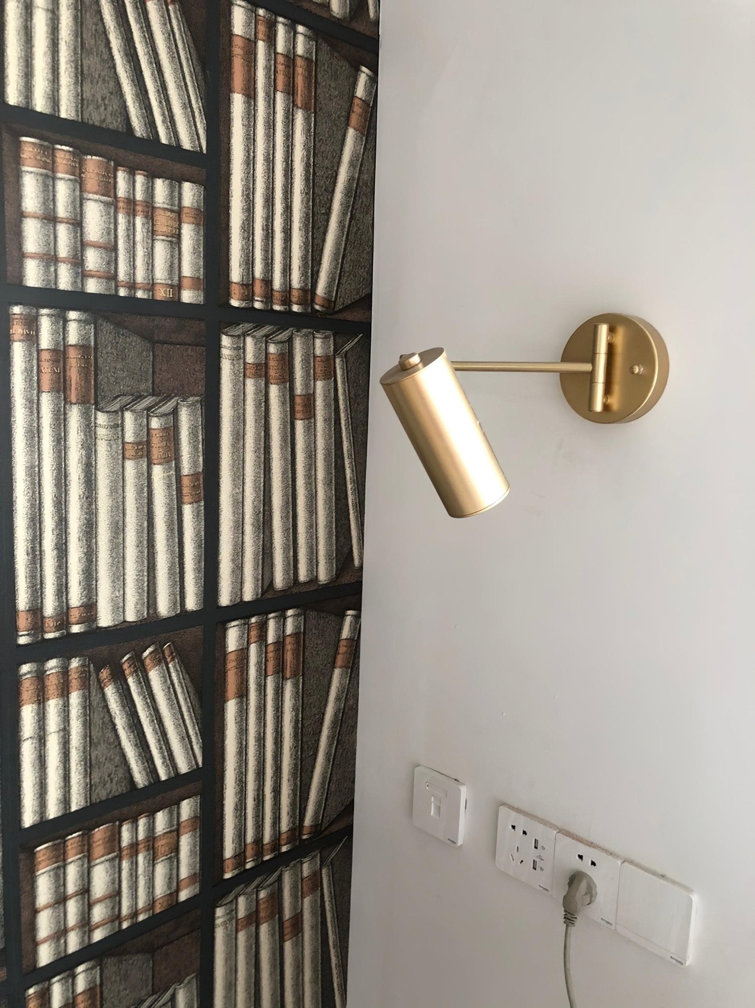 Lustra Wall Sconce Brass Swing Arm Adjustable-Neutral Decor
