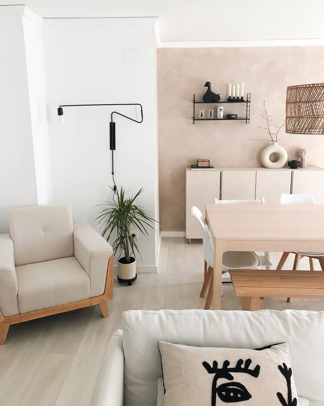 Vera Wall Lamp