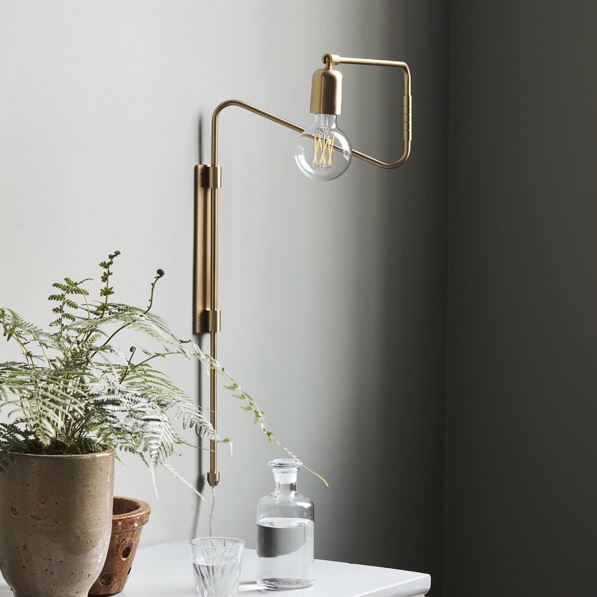 Elsoreth Modern Minimalist Swing Wall Lamp-Neutral Decor