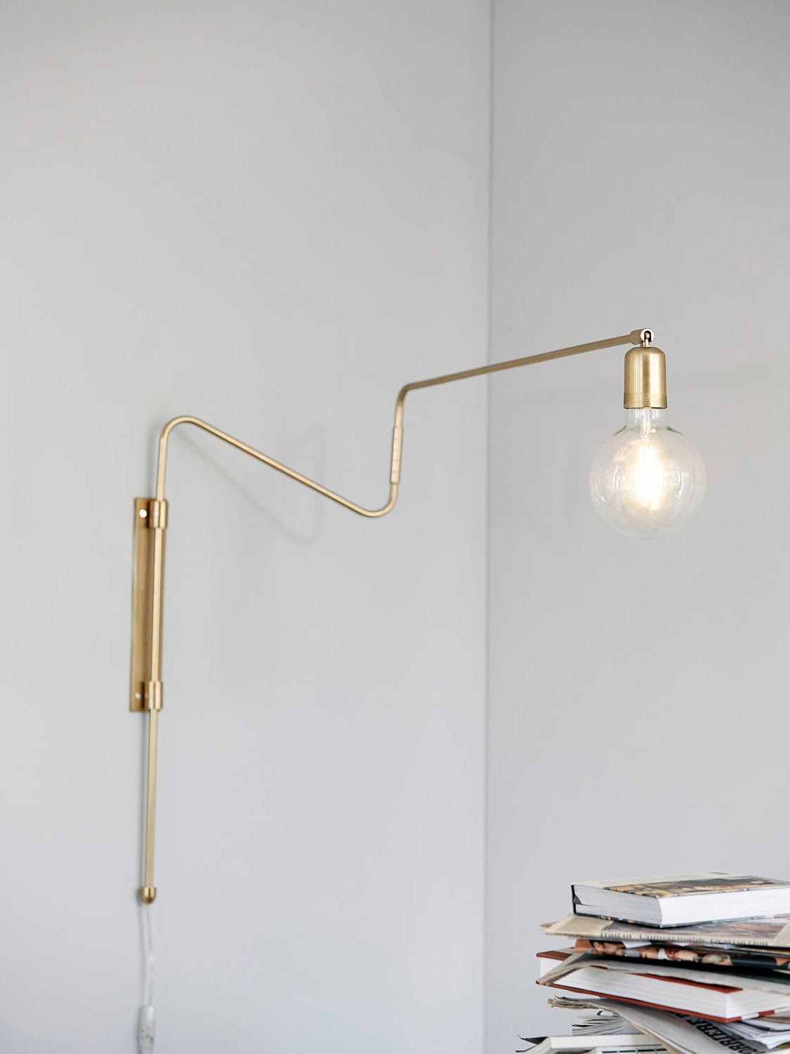 Elsoreth Modern Minimalist Swing Wall Lamp-Neutral Decor