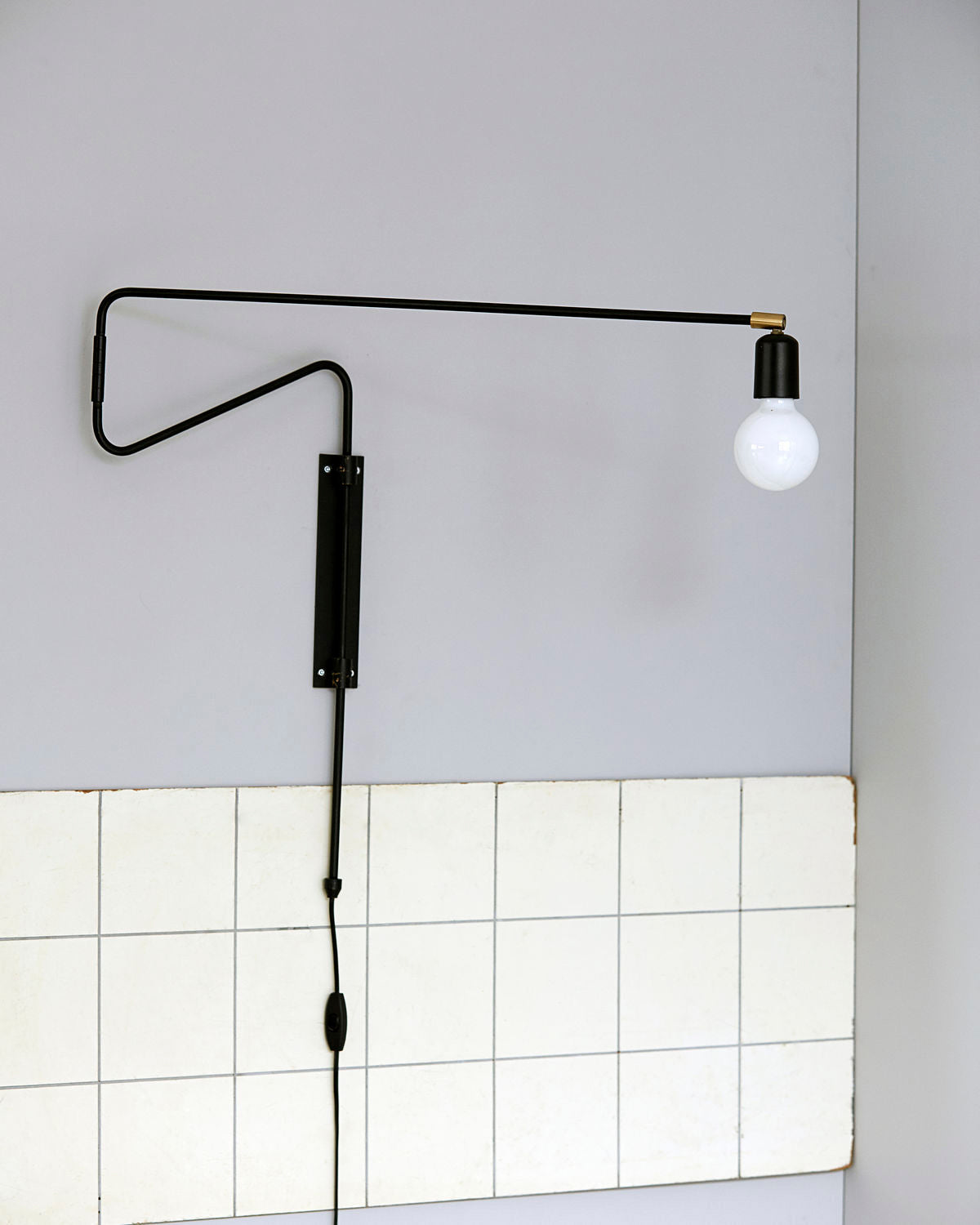 Elsoreth Modern Minimalist Swing Wall Lamp-Neutral Decor