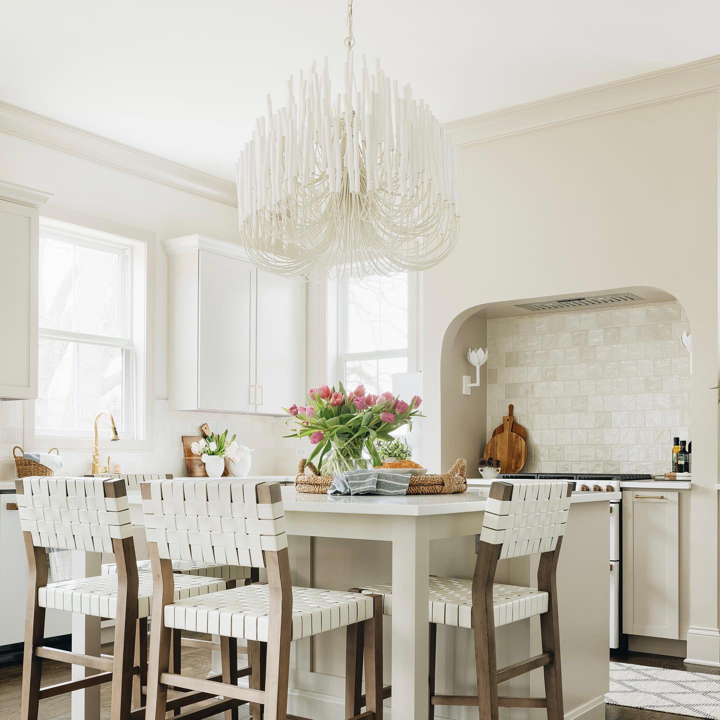 Xantir Postmodern Luxury Wood Chandelier-Neutral Decor
