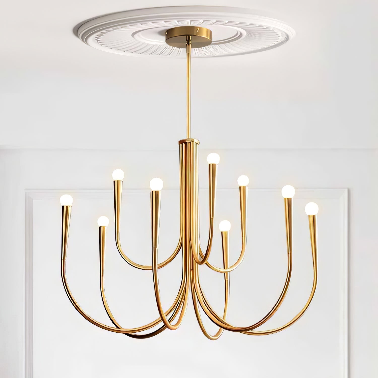 Lustra Chandelier Swoop Arm Brass Minimalist-Neutral Decor