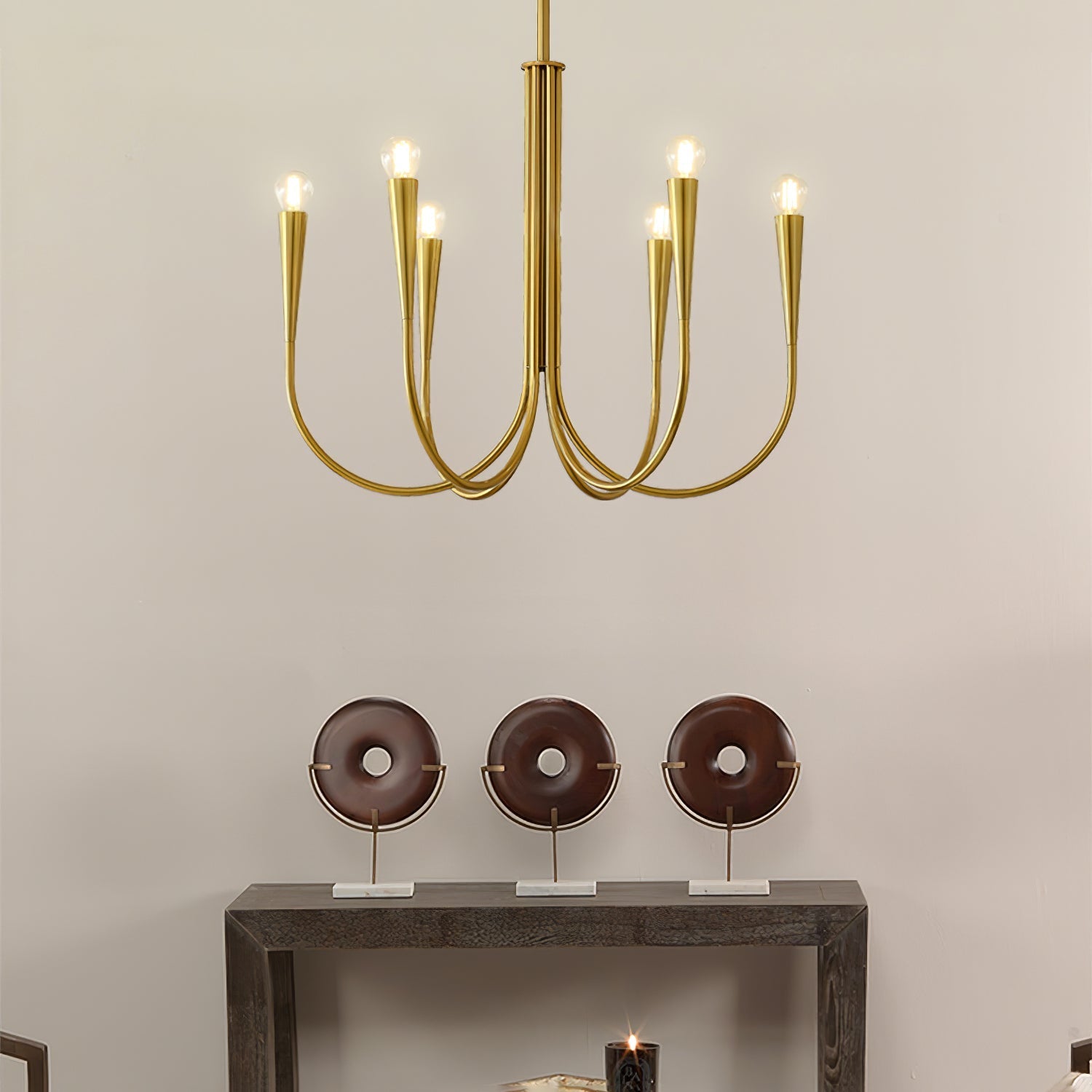 Lustra Chandelier Swoop Arm Brass Minimalist-Neutral Decor
