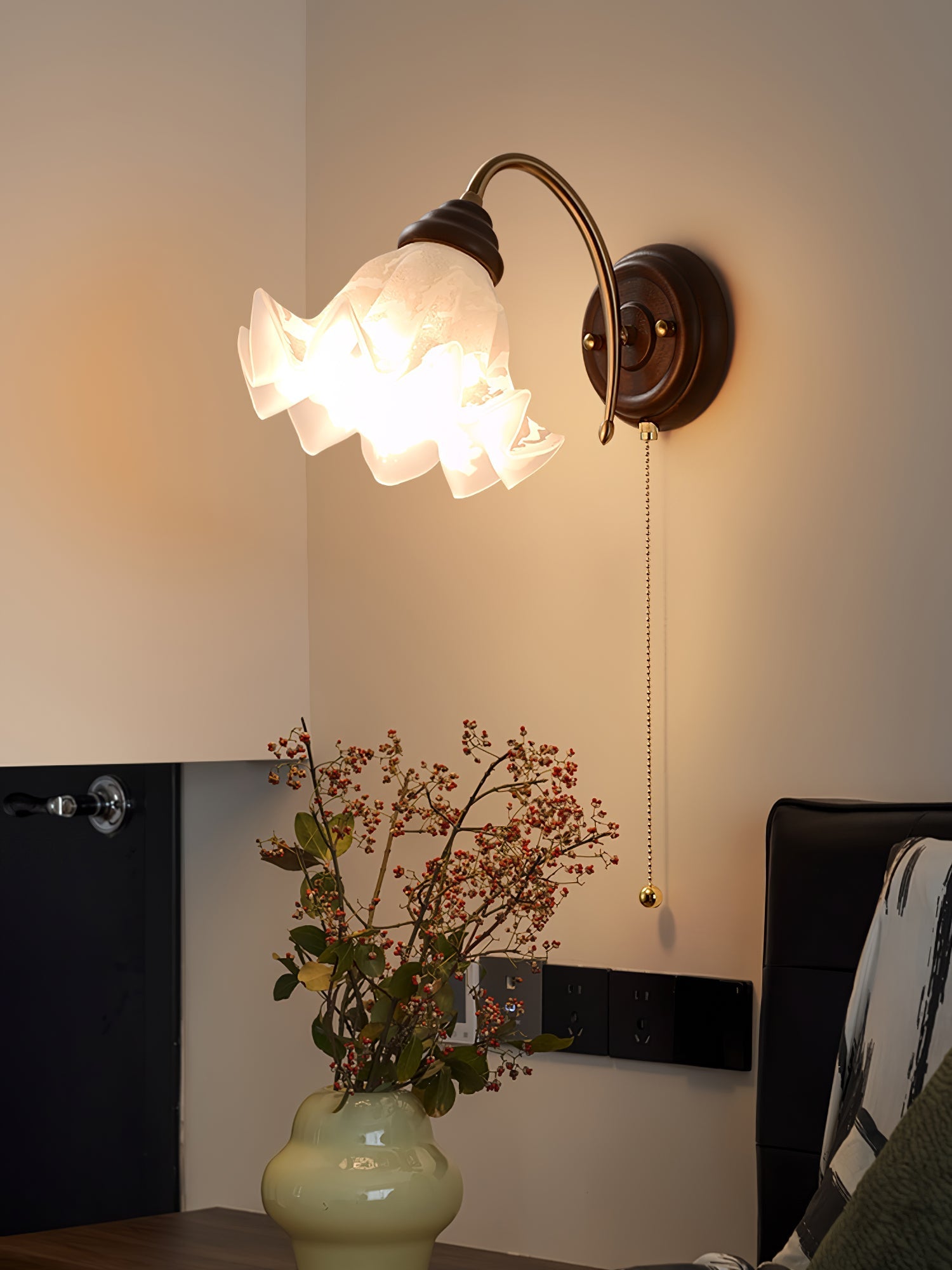 Civenan Nordic Elegance Art Glass Wall Lamp-Neutral Decor