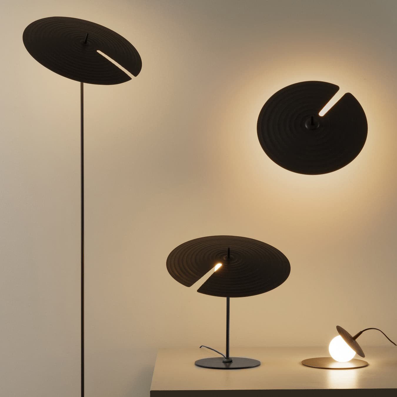 Spira Modern Aluminum Floor Lamp-Neutral Decor