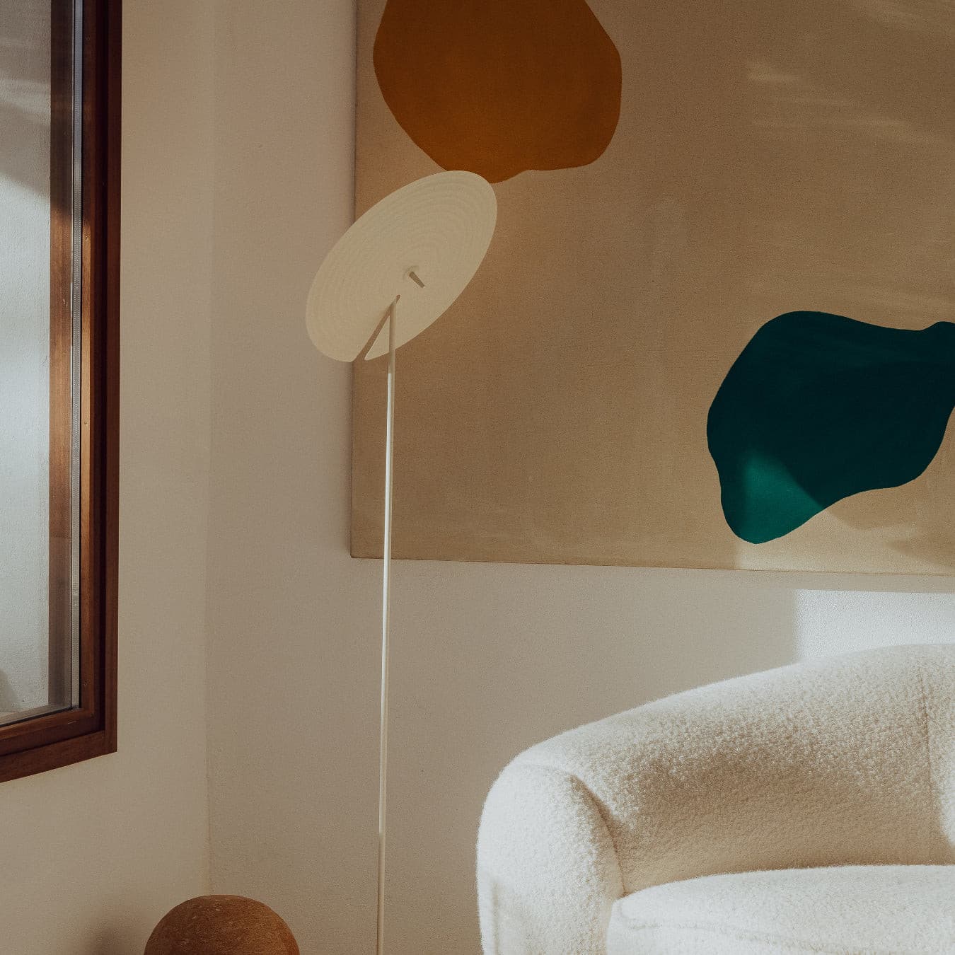 Spira Modern Aluminum Floor Lamp-Neutral Decor