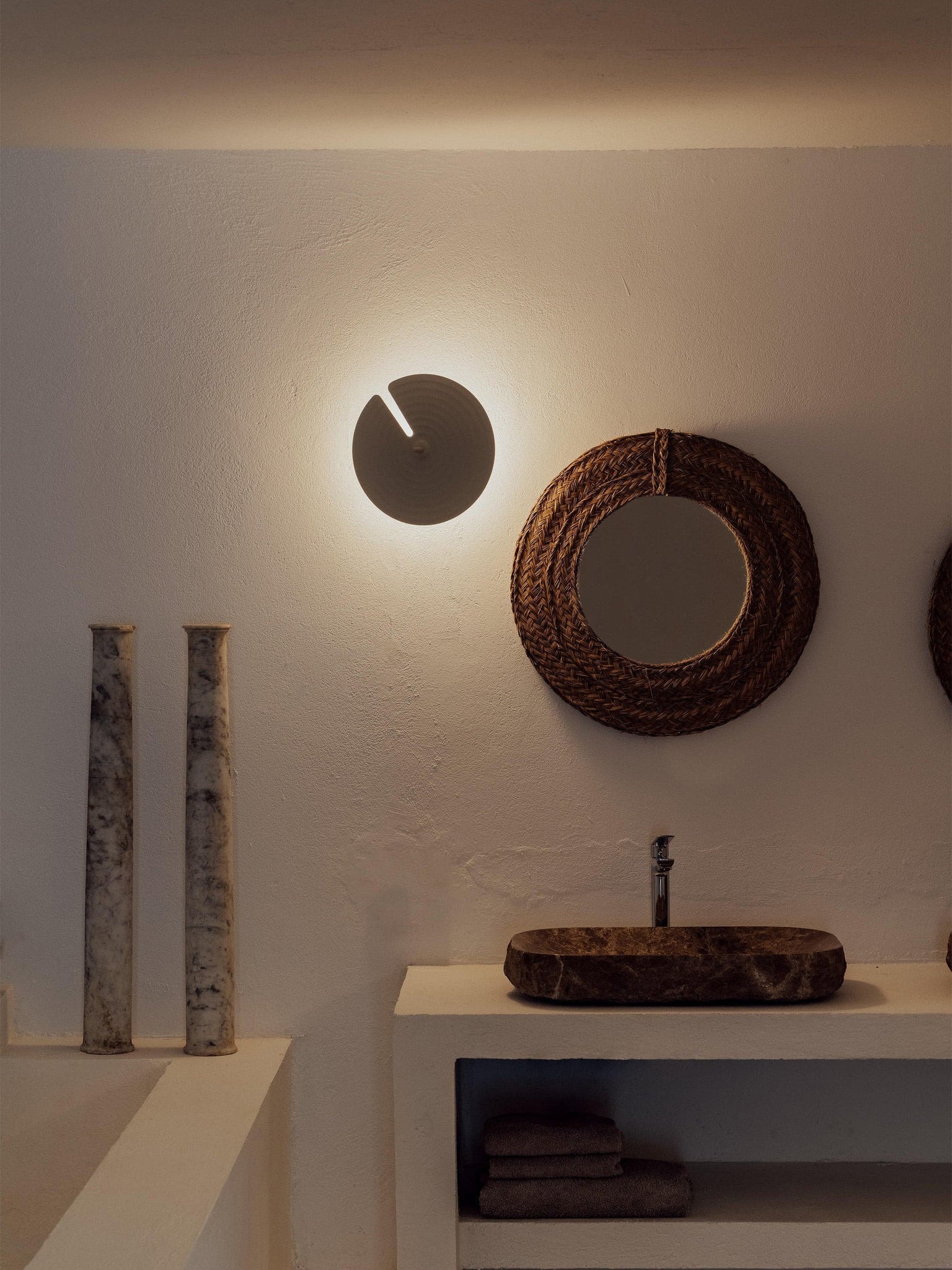 Avvarir Classic Nordic Art Wall Lamp-Neutral Decor