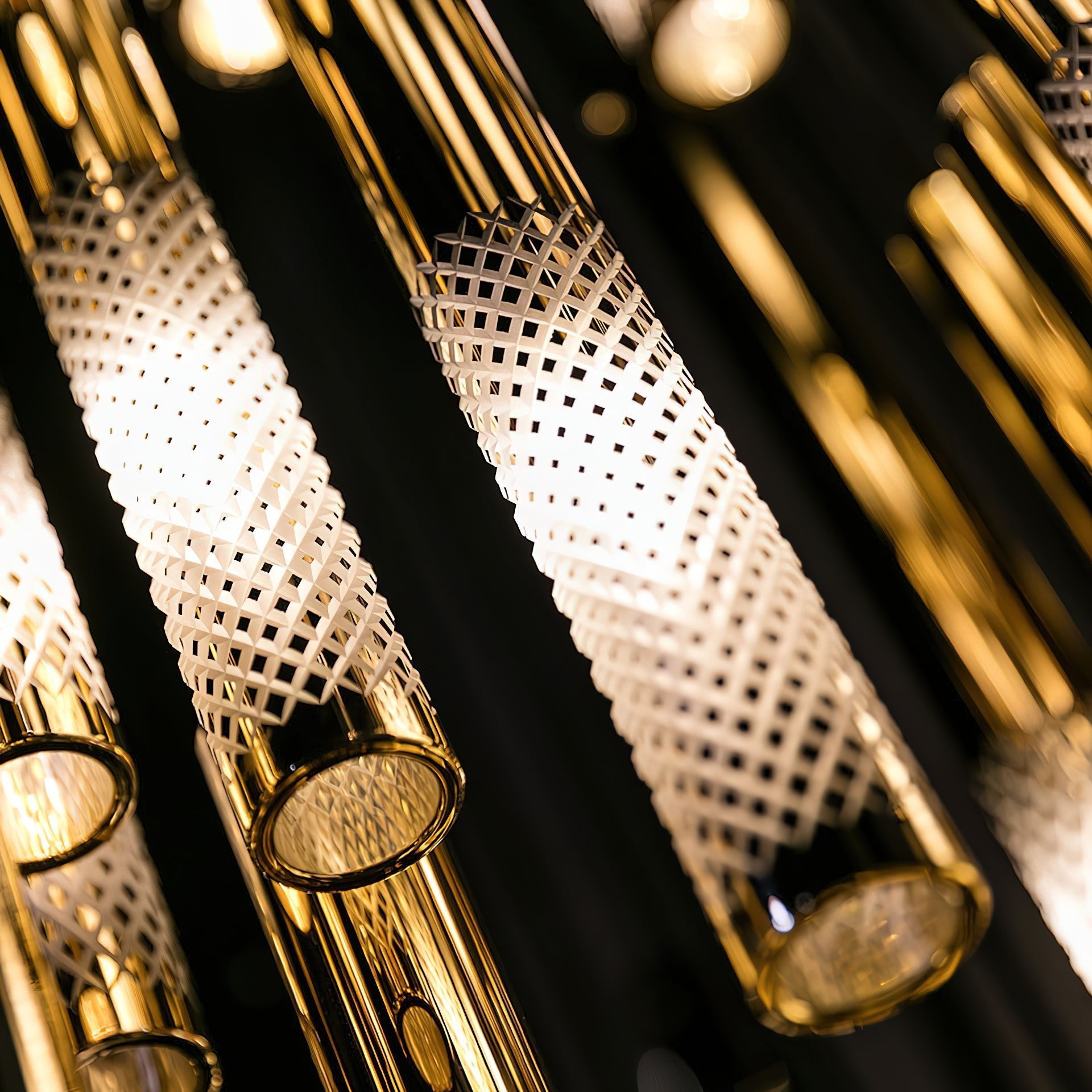 Ovynira Gold Rod Chandelier-Neutral Decor