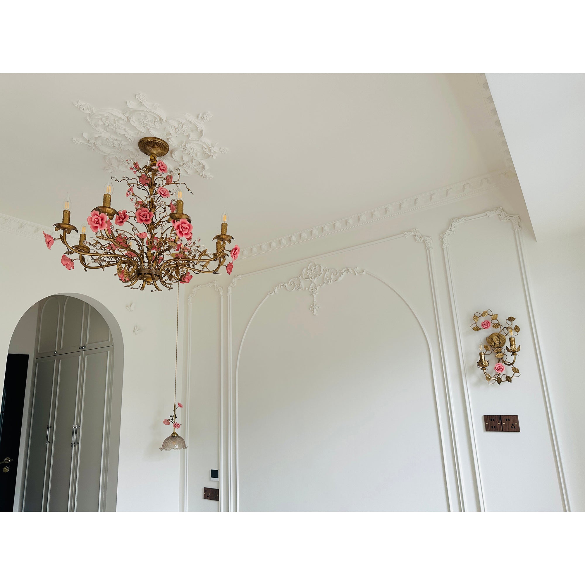 Close-up on the delicate craftsmanship of the ceramic decorations.