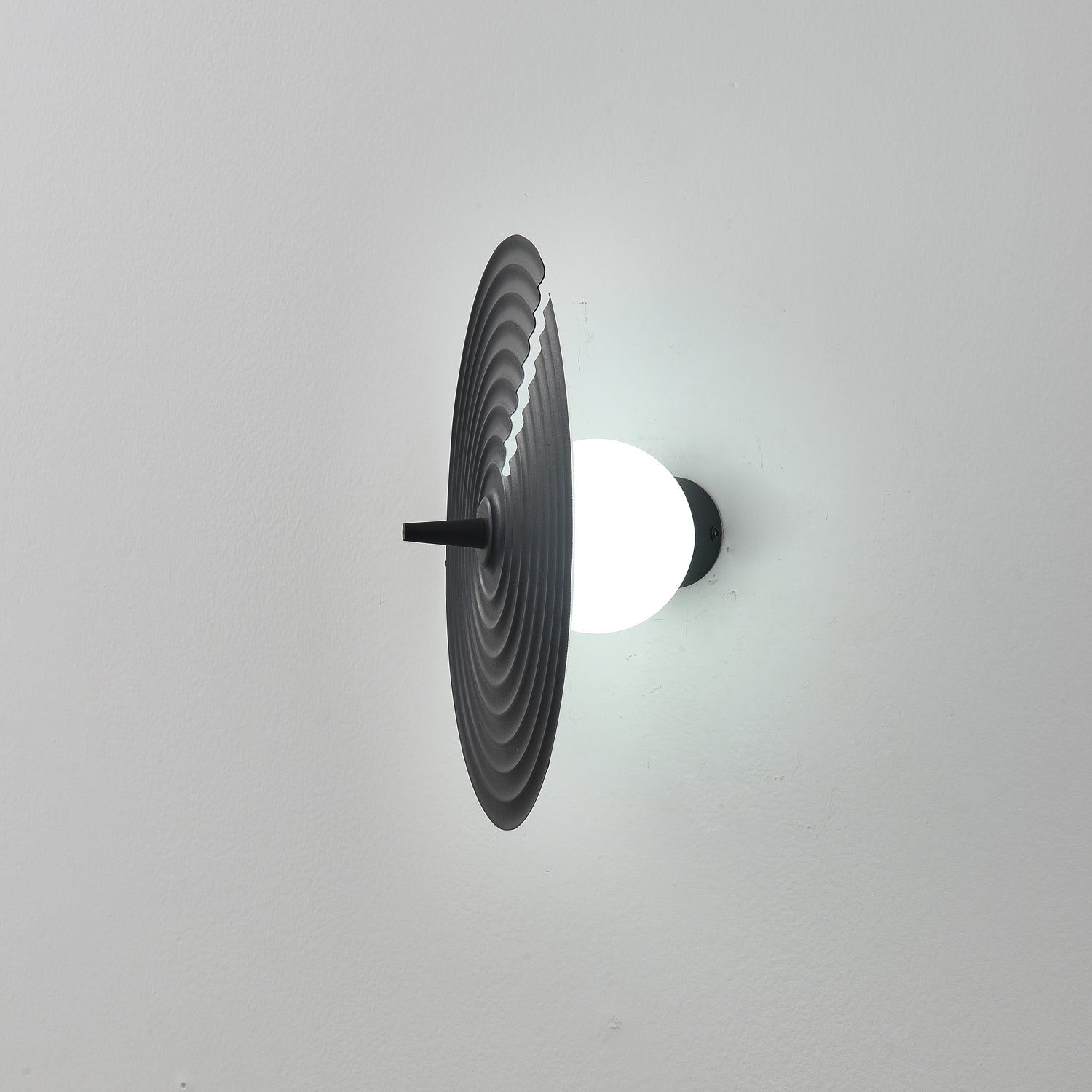 Avvarir Classic Nordic Art Wall Lamp-Neutral Decor