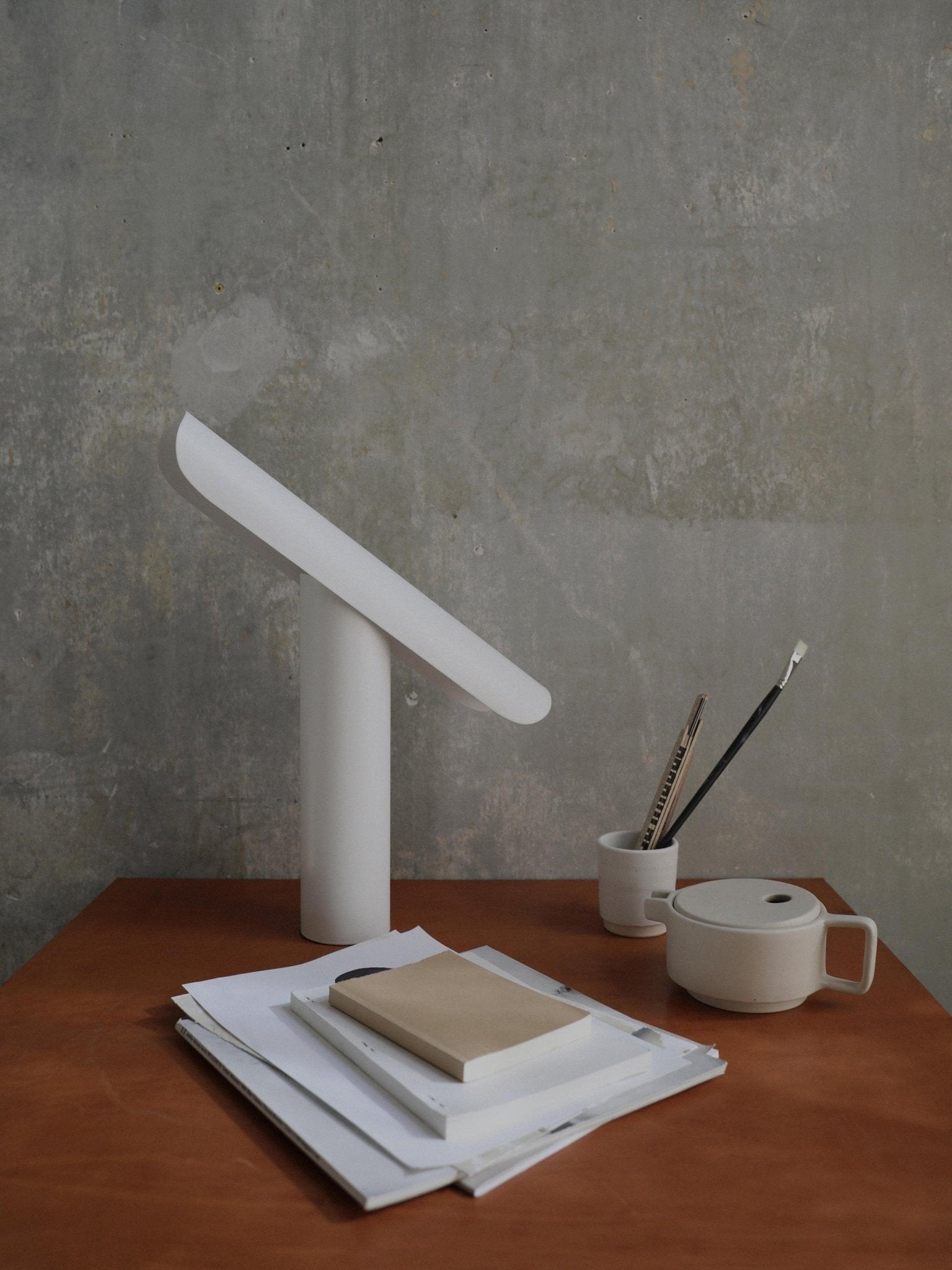 Zenice Minimalist Table Lamp-Neutral Decor
