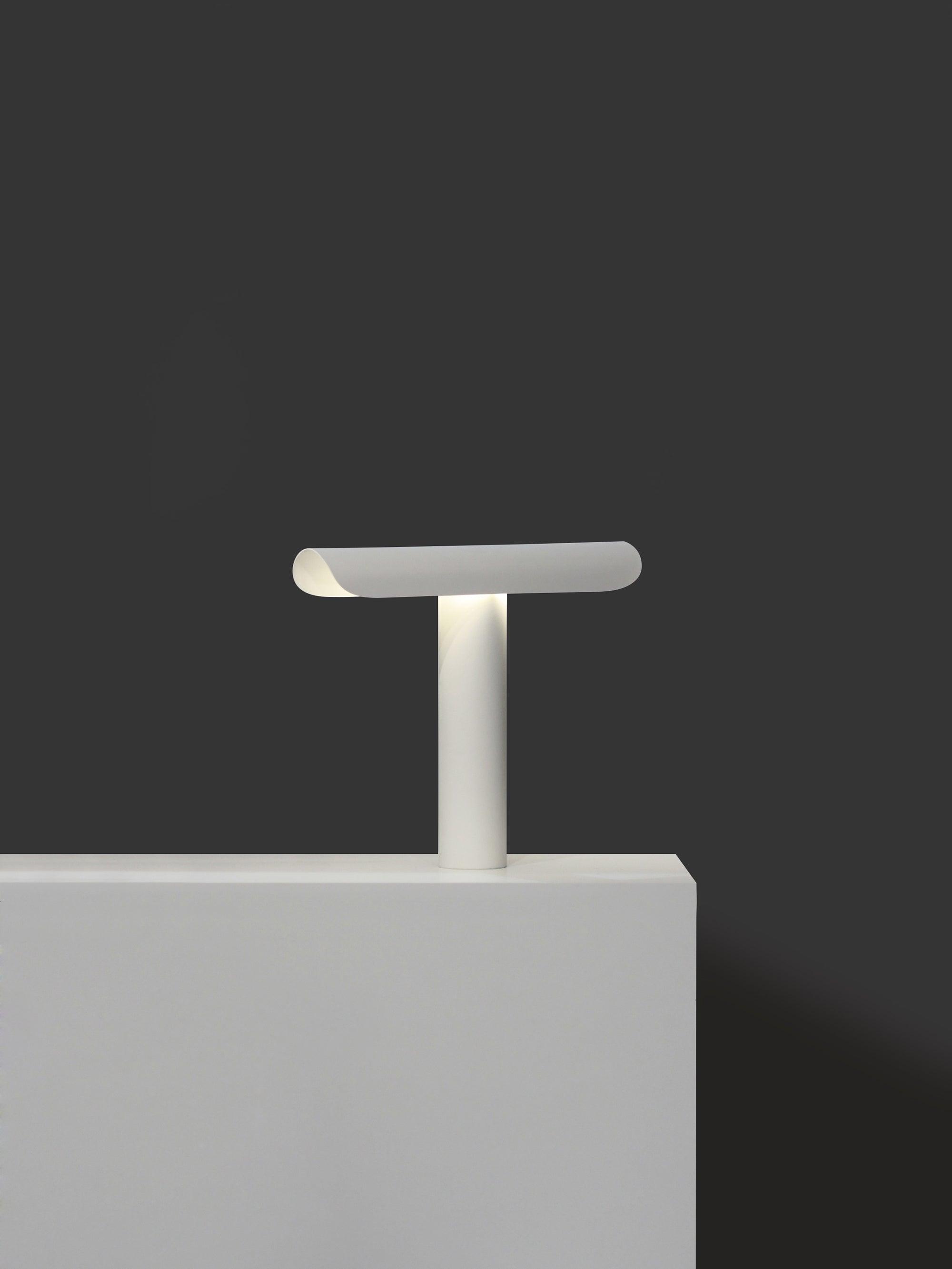Zenice Minimalist Table Lamp-Neutral Decor