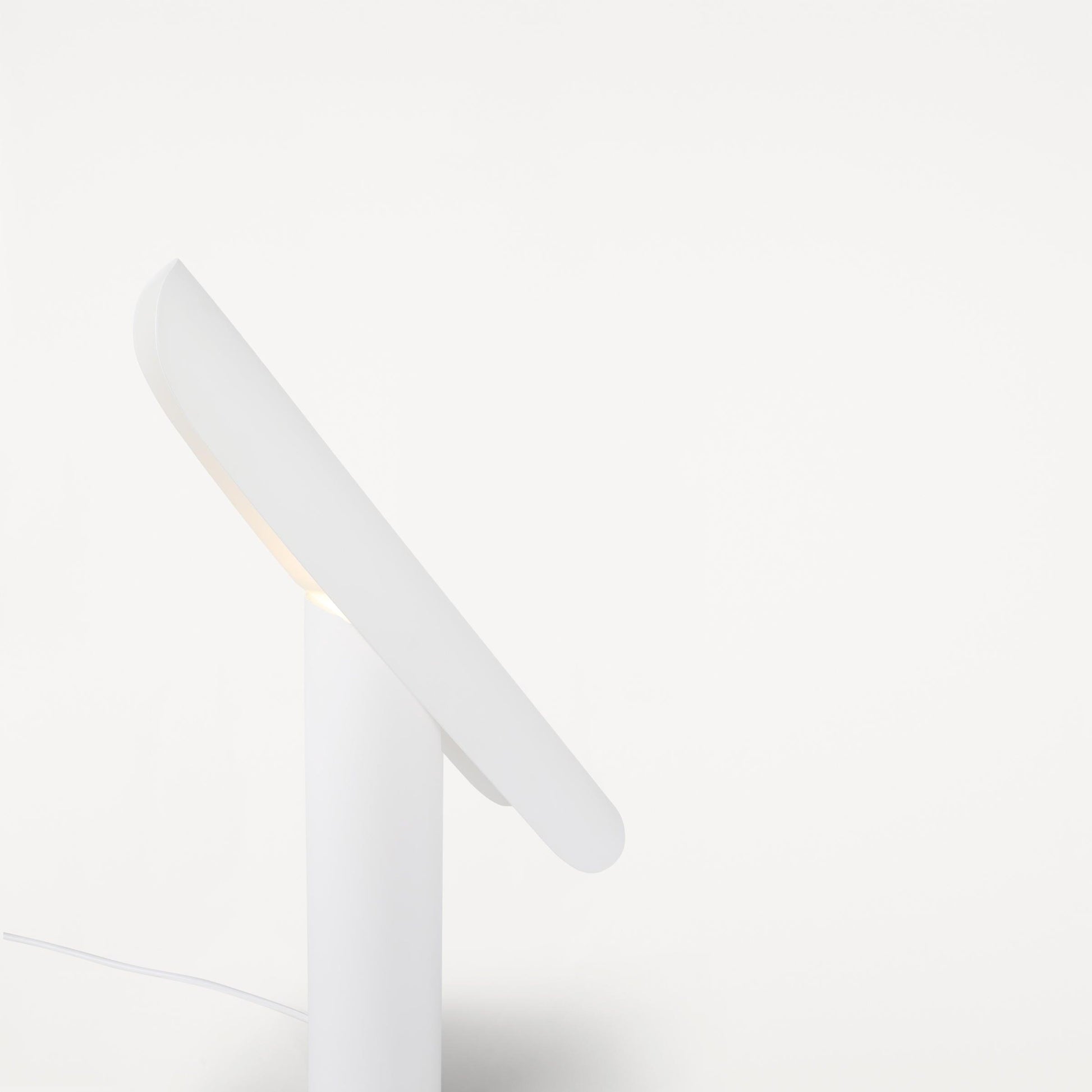 Zenice Minimalist Table Lamp-Neutral Decor