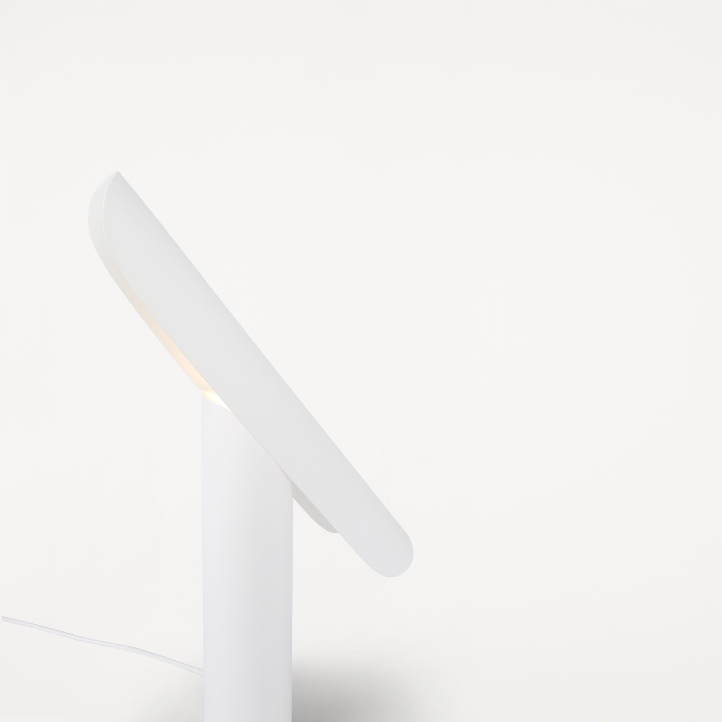Zenice Minimalist Table Lamp-Neutral Decor