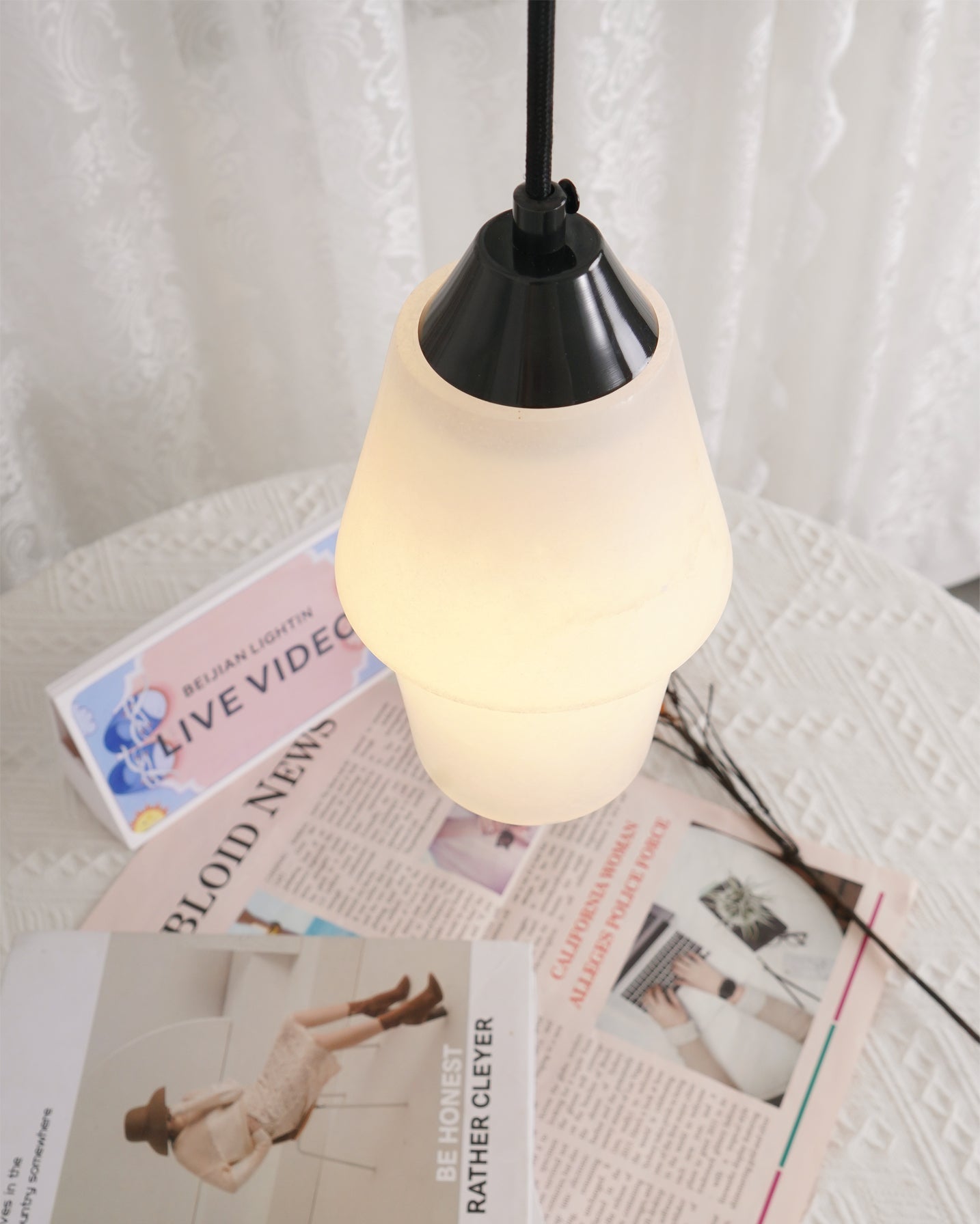 Ostara Brass & Alabaster Pendant Lamp-Neutral Decor