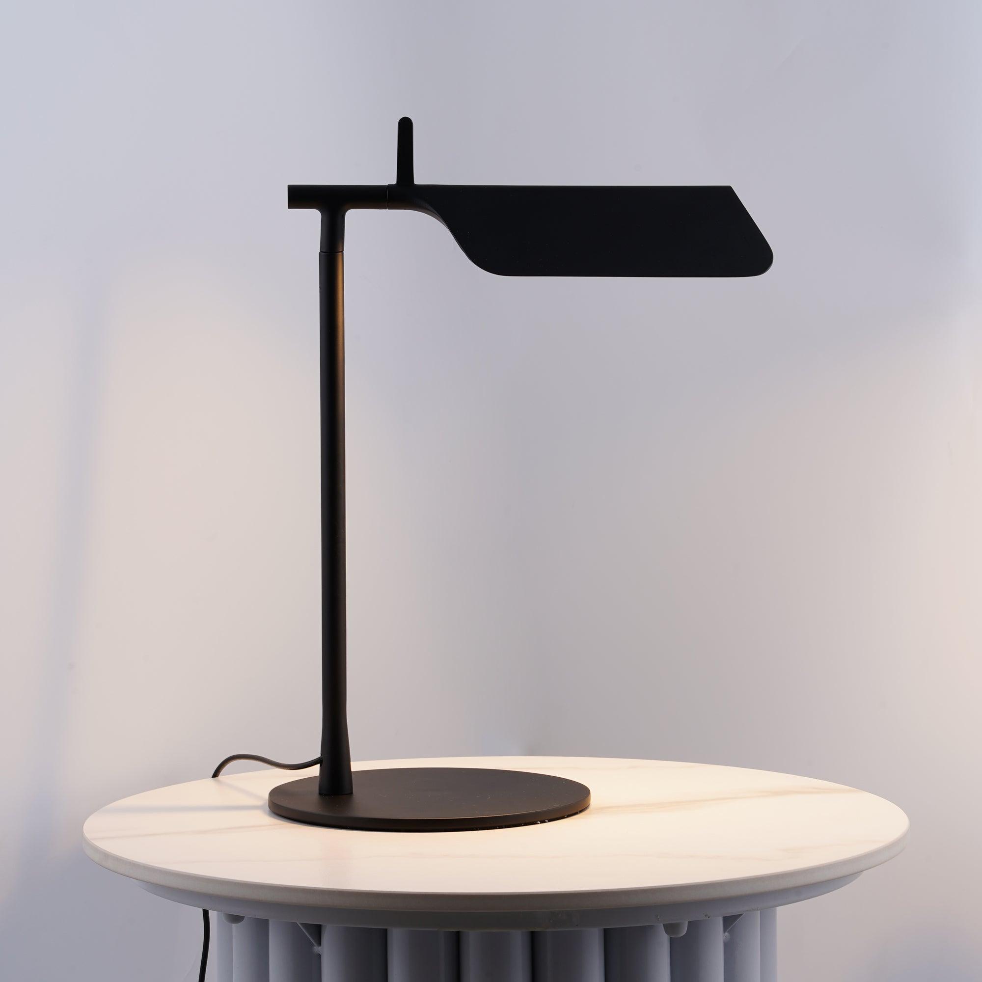 Cilorn Acrylic Minimalist Table Lamp-Neutral Decor