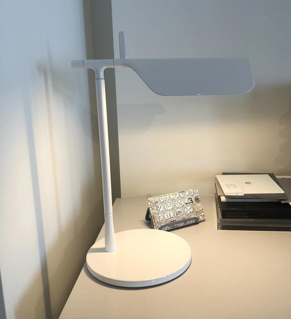Cilorn Acrylic Minimalist Table Lamp-Neutral Decor
