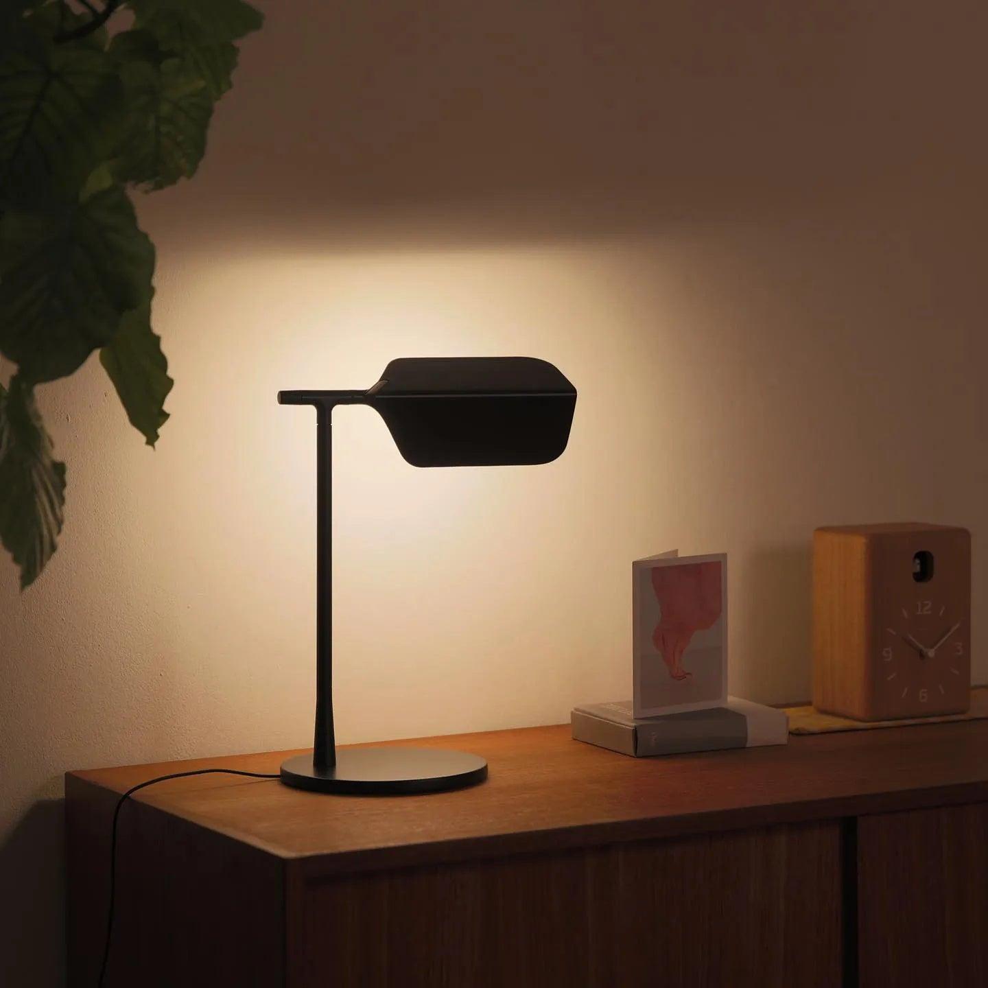 Cilorn Acrylic Minimalist Table Lamp-Neutral Decor